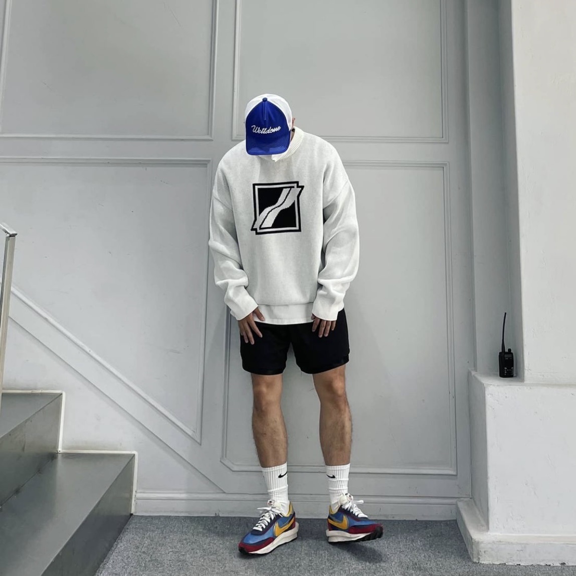 Nike x Sacai LDWaffle Blue Multi 착용 스타일