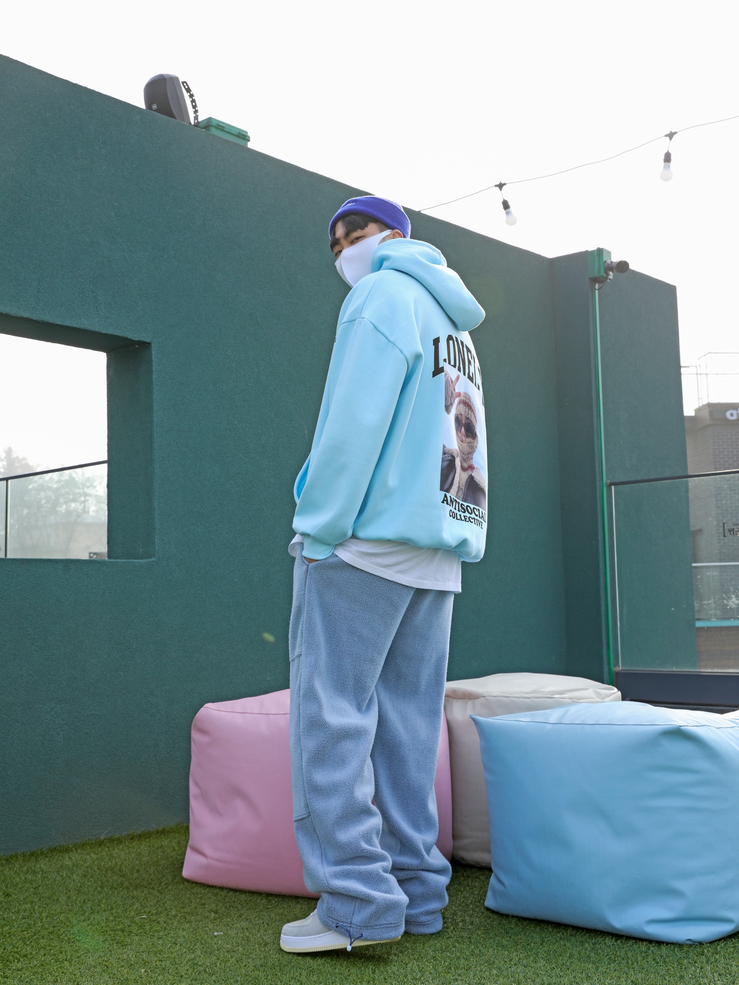 Nike x Supreme Air Force 1 Low White 착용 스타일 - 2