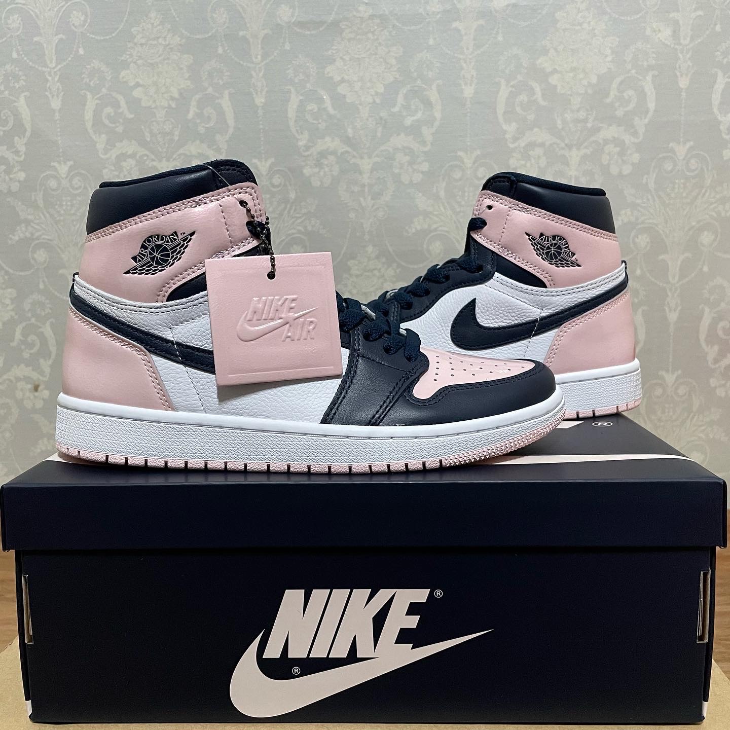 (W) Jordan 1 Retro High OG Atmosphere 착용 스타일 - 2