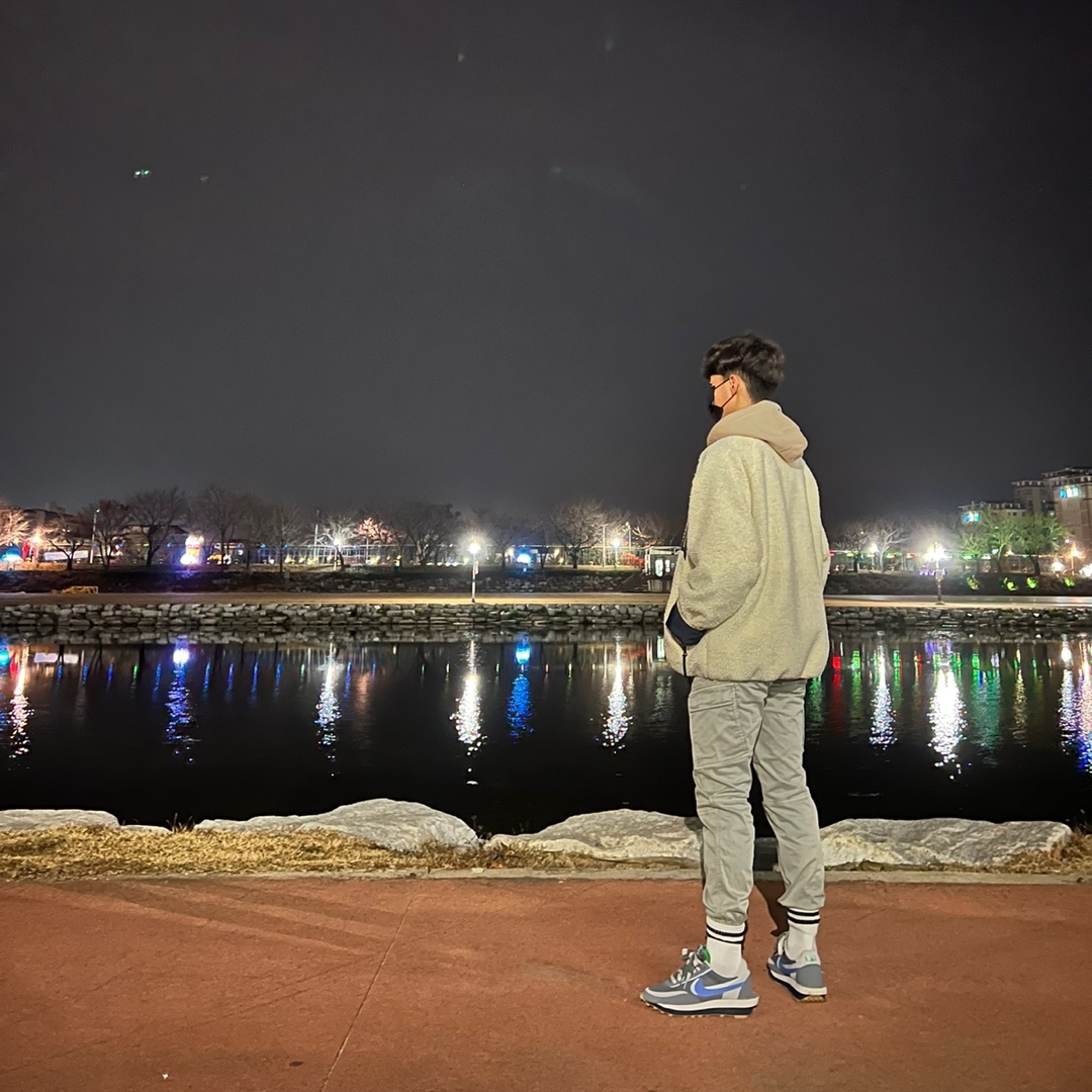 Nike x Sacai x Clot LDWaffle Cool Grey 착용 스타일