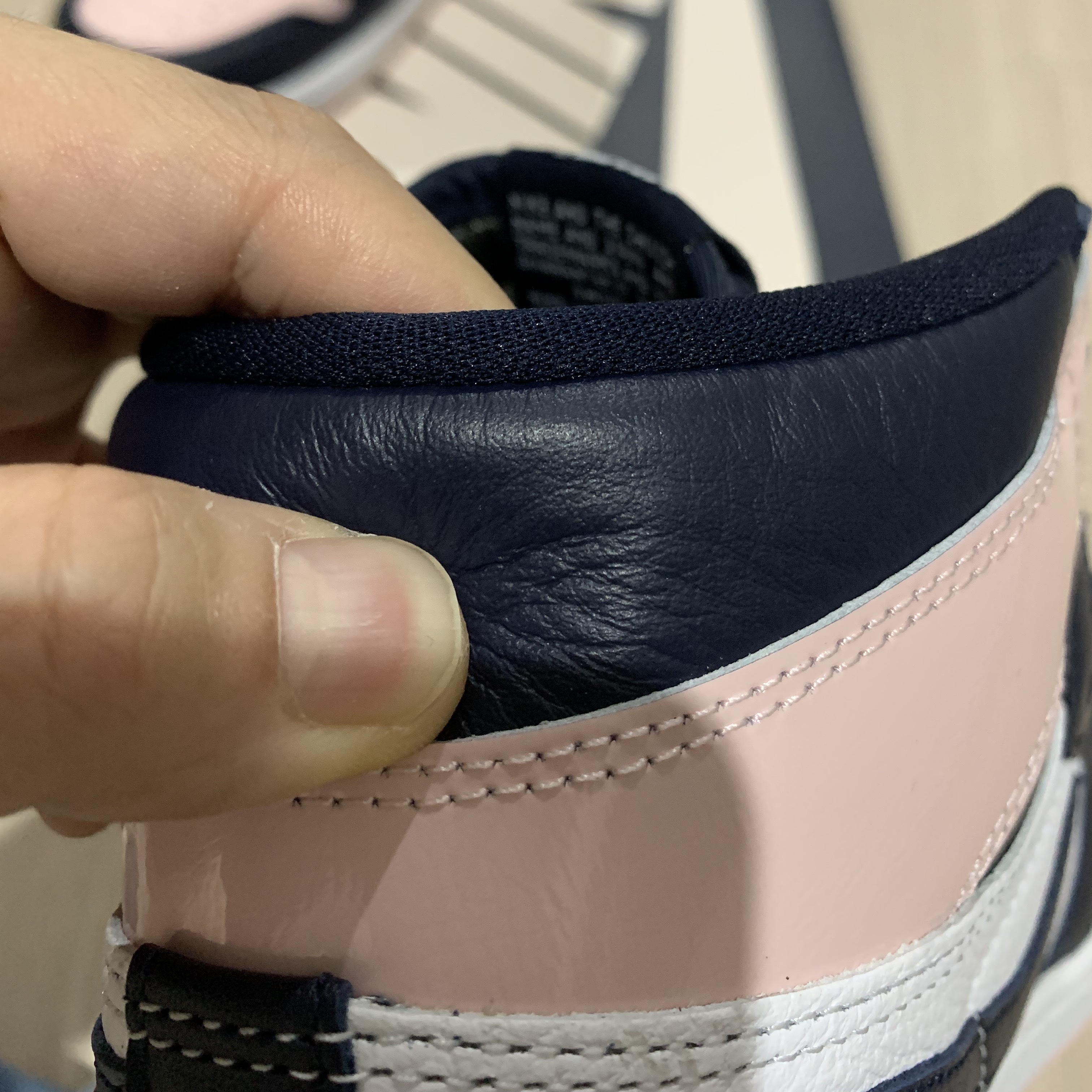 (W) Jordan 1 Retro High OG Atmosphere 착용 스타일 - 3