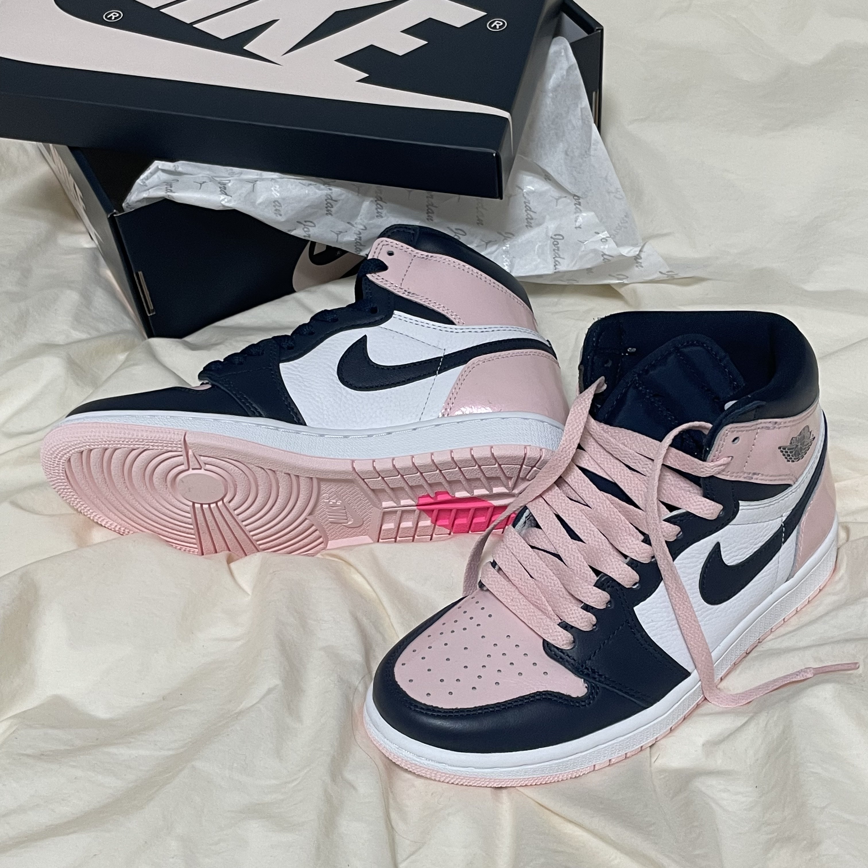 (W) Jordan 1 Retro High OG Atmosphere 착용 스타일 - 3