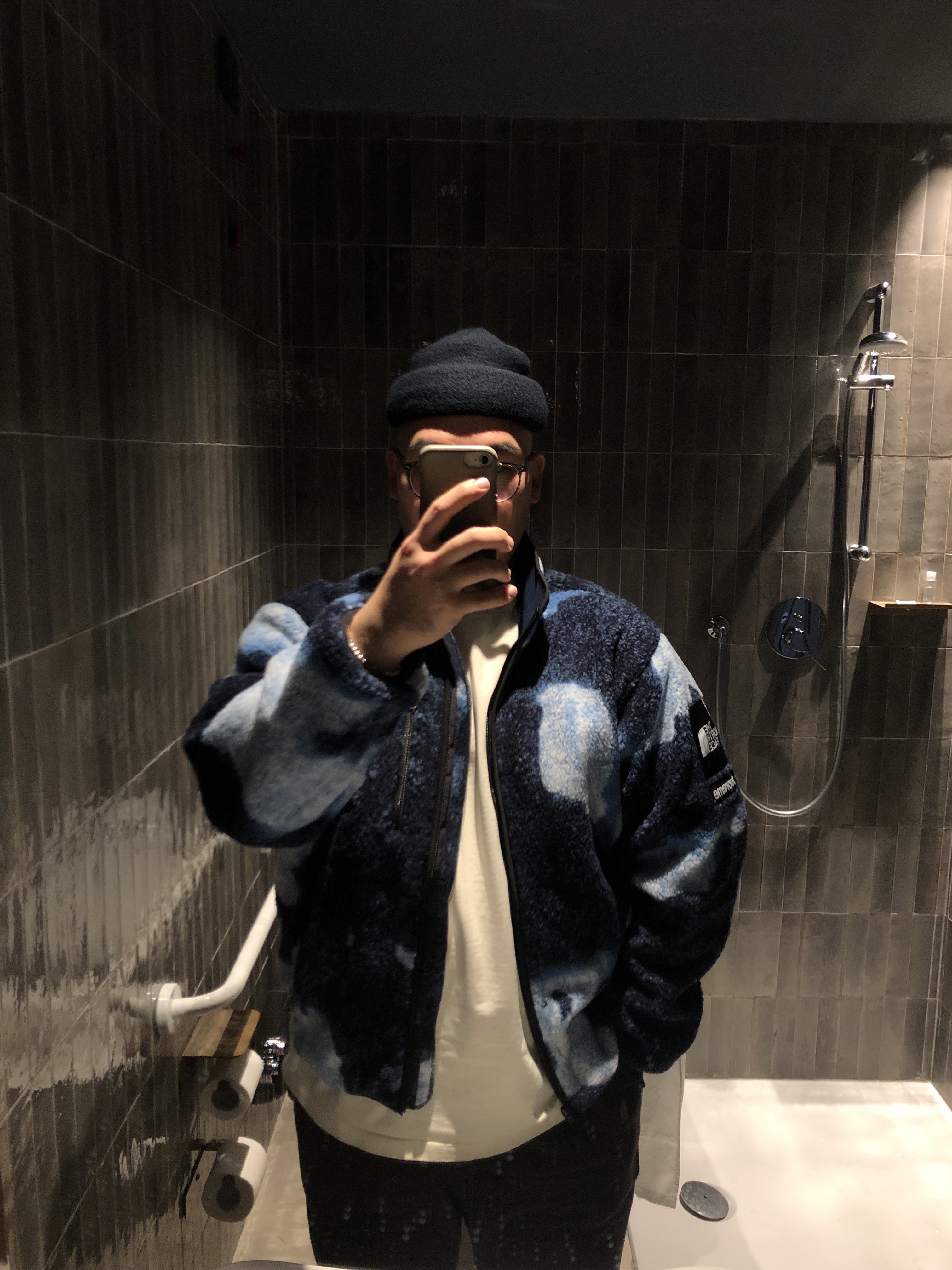 Supreme x The North Face Bleached Denim Print Fleece Jacket Indigo - 21FW 착용 스타일 - 1
