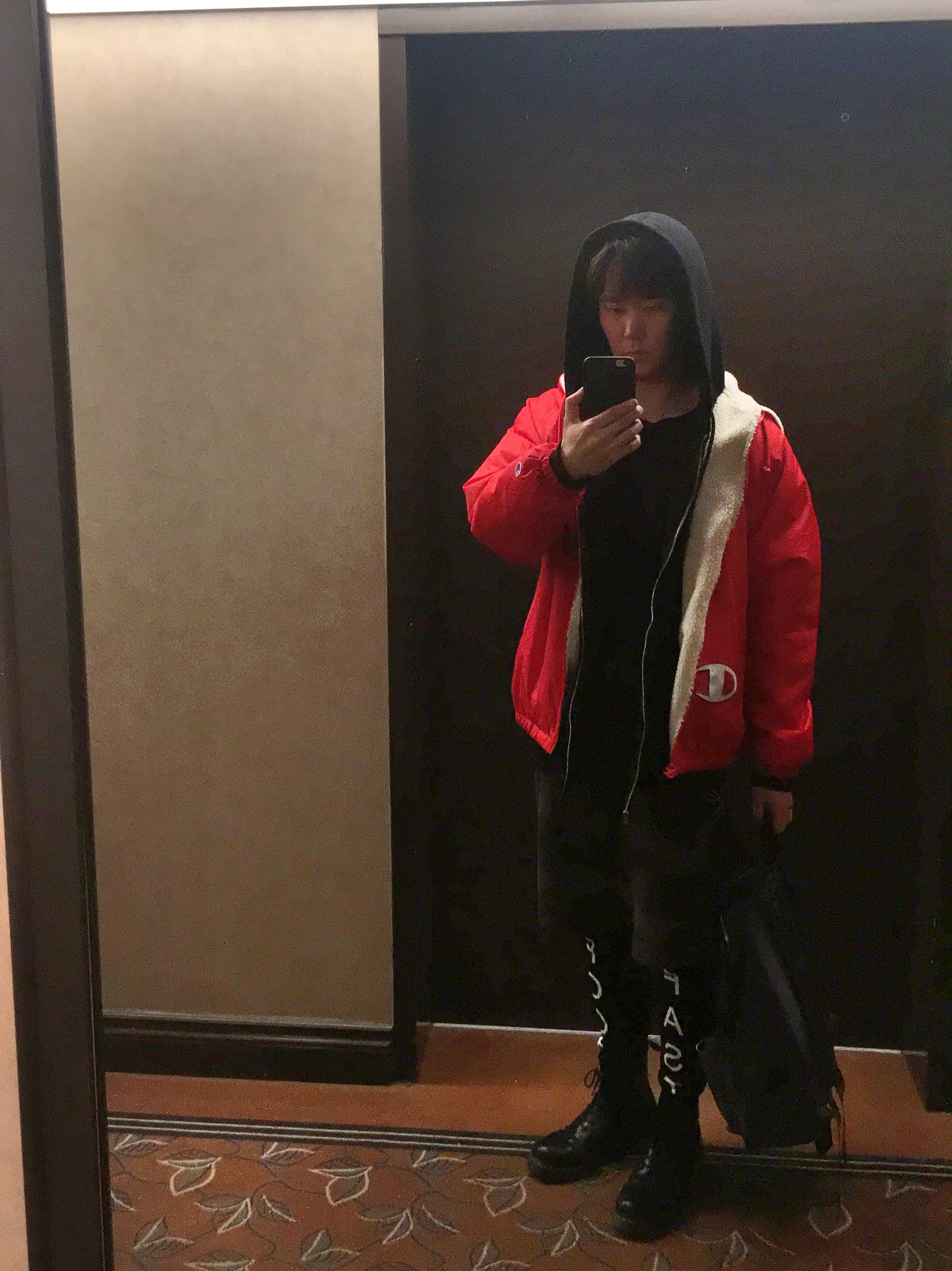 Supreme Back Logo Sweater Red - 20SS, Dr. Martens x Stussy 939 Boot Black 착용 스타일 - 1