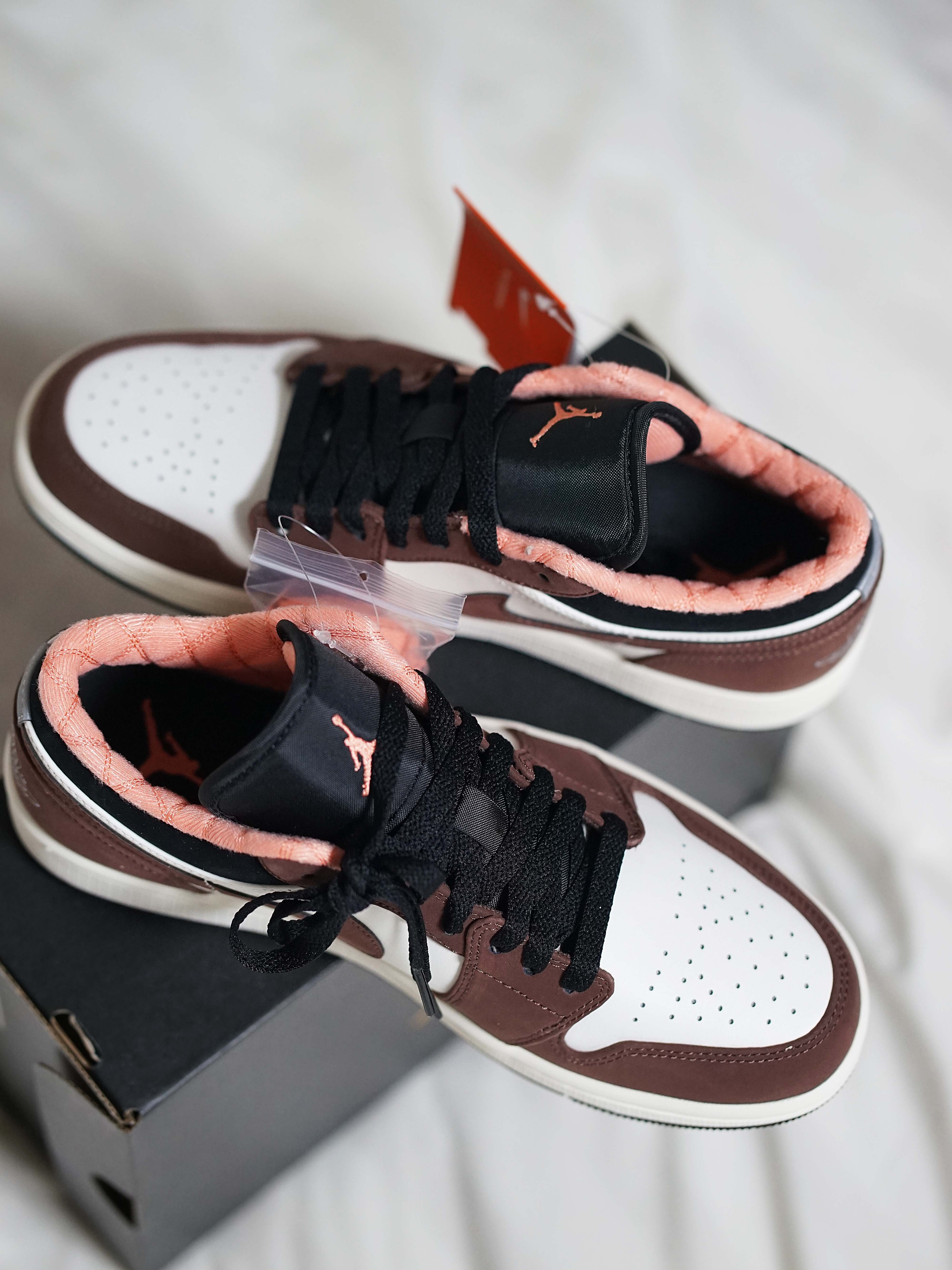 Jordan 1 Low SE Chocolate Bliss 착용 스타일 - 5