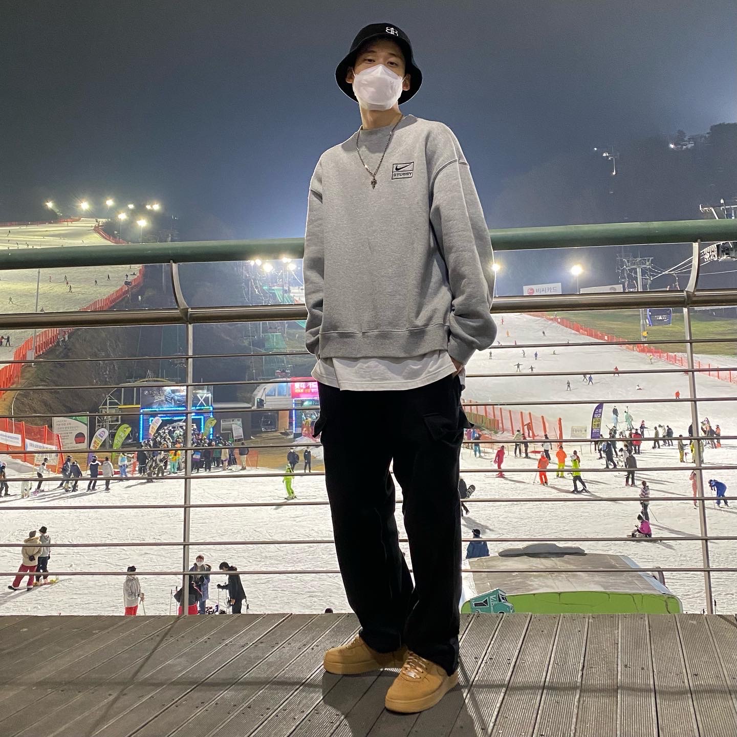 Nike x Supreme Air Force 1 Low Flax, Nike x Stussy NRG BR Crew Fleece Grey 착용 스타일