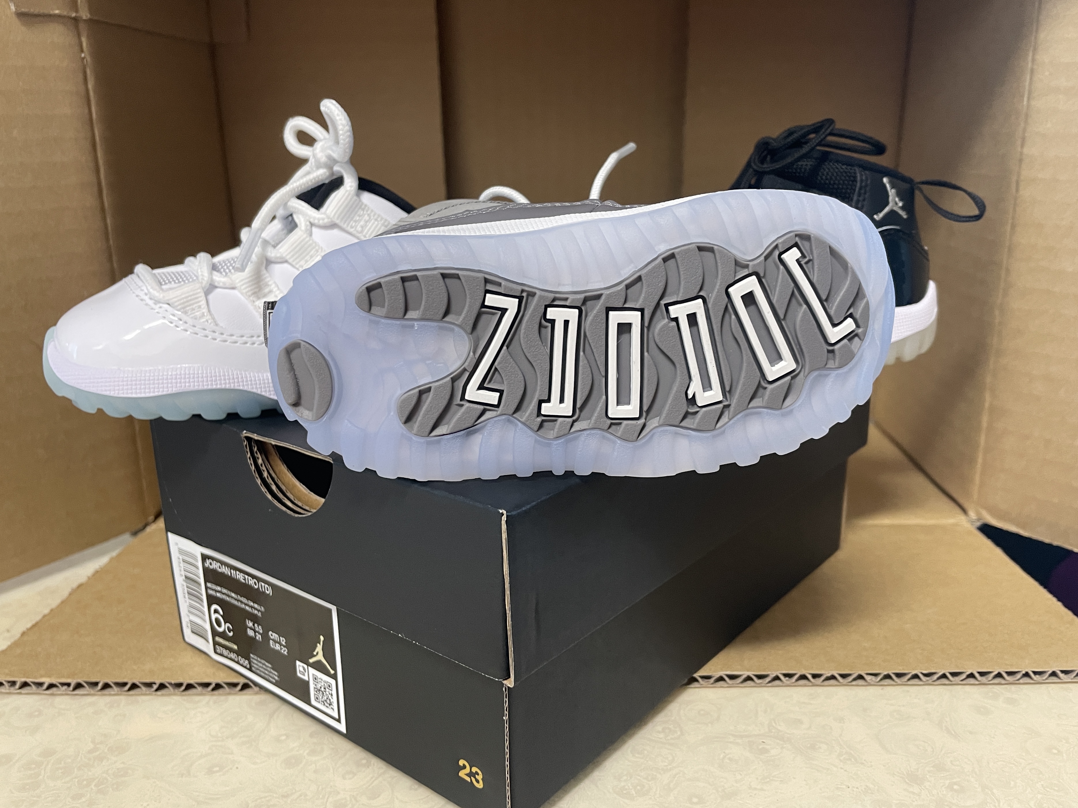 (TD) Jordan 11 Retro Cool Grey 2021, (TD) Jordan 11 Retro Low Legend Blue 착용 스타일 - 2