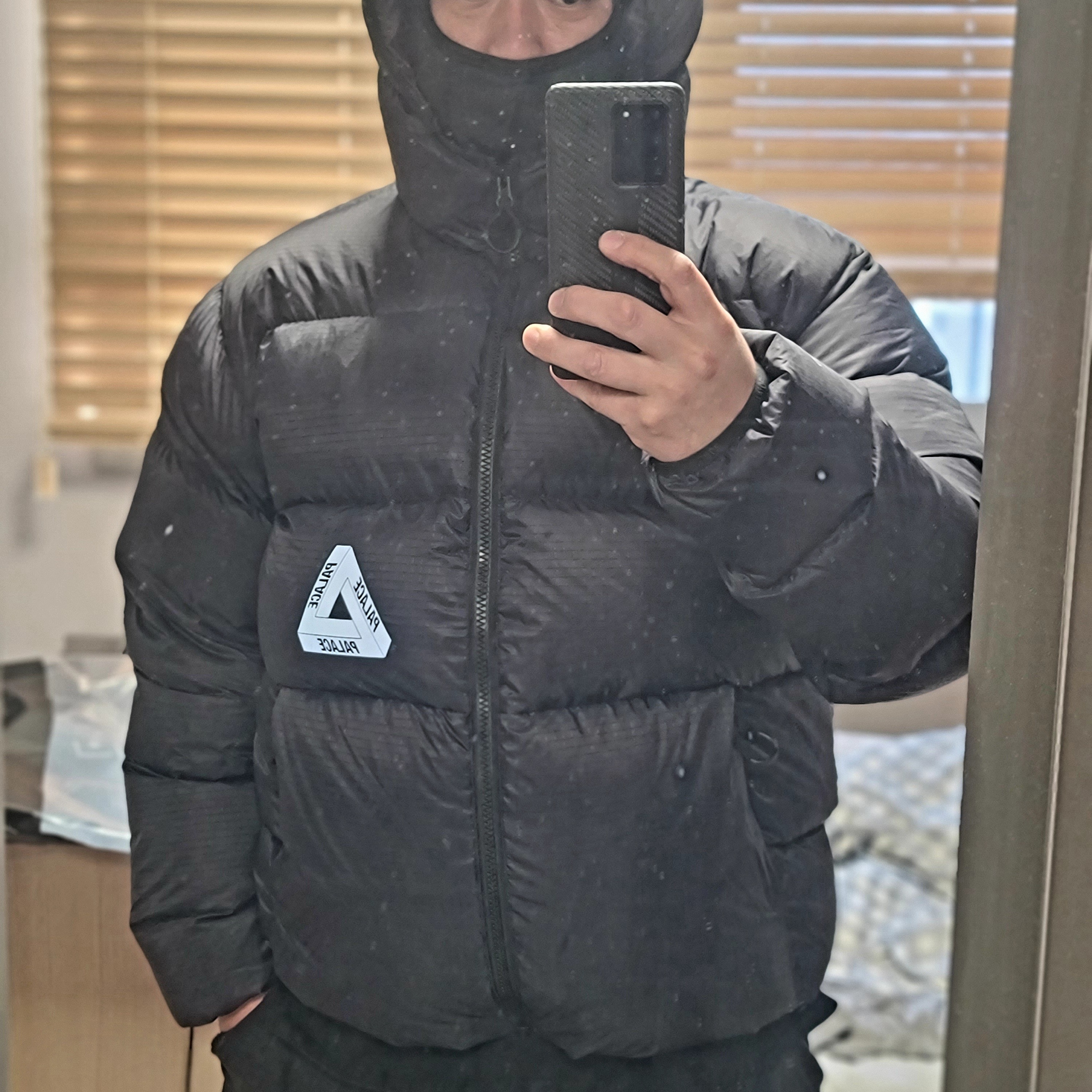 Palace Pertex Balaclava Puffa Black - 21FW 착용 스타일