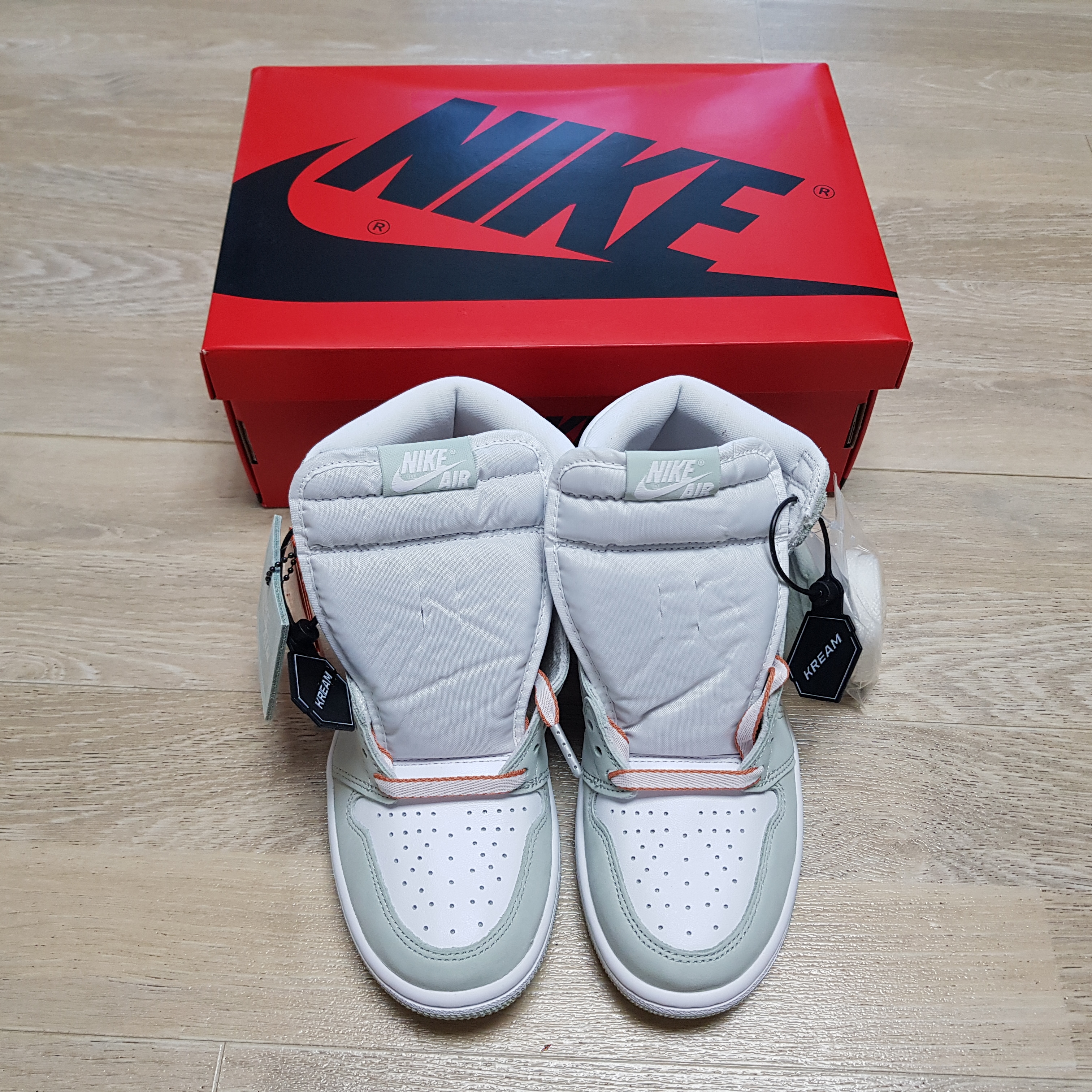 (W) Jordan 1 Retro High OG Seafoam 착용 스타일 - 3