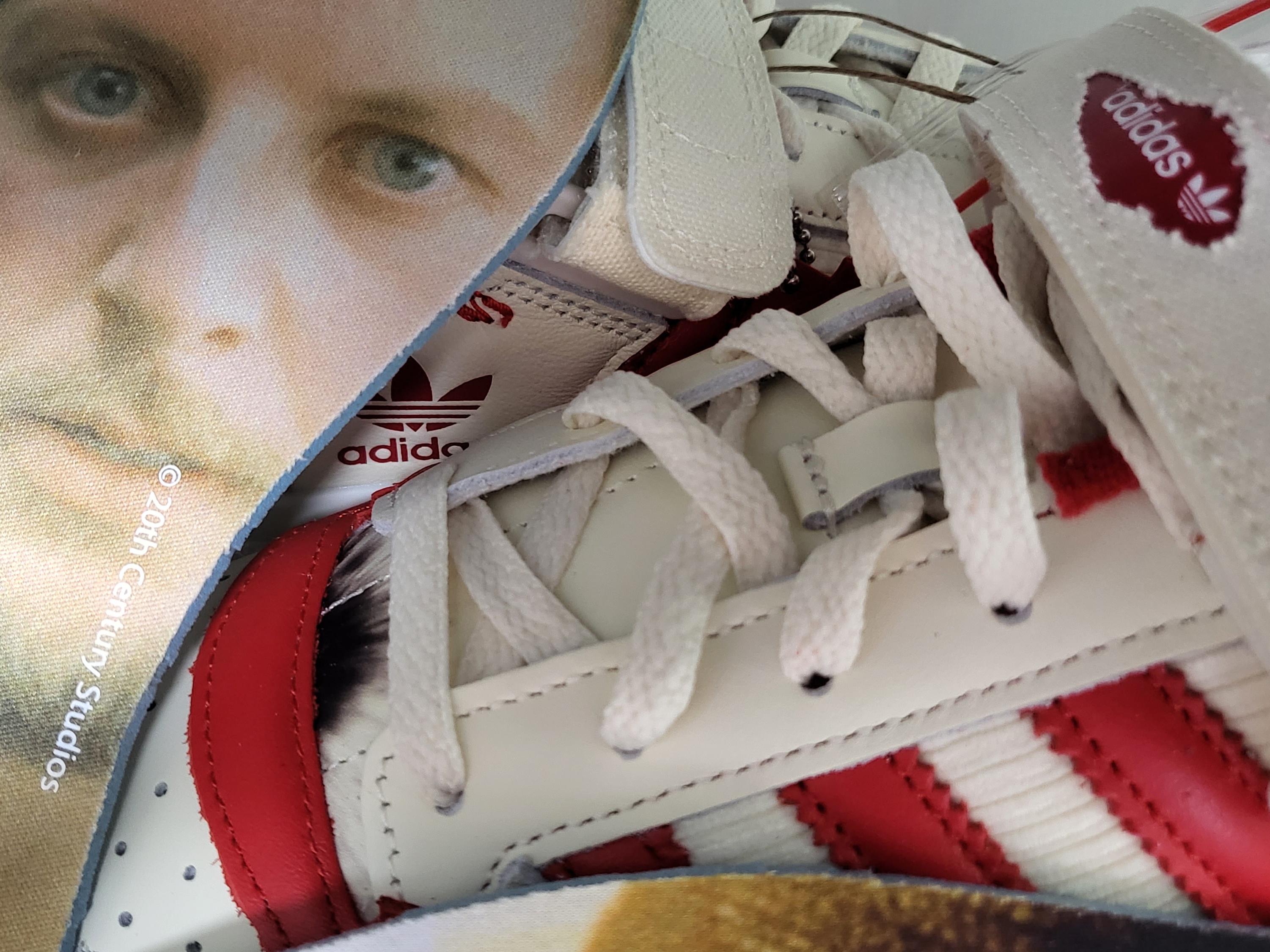 Adidas Forum Low Home Alone 착용 스타일 - 2