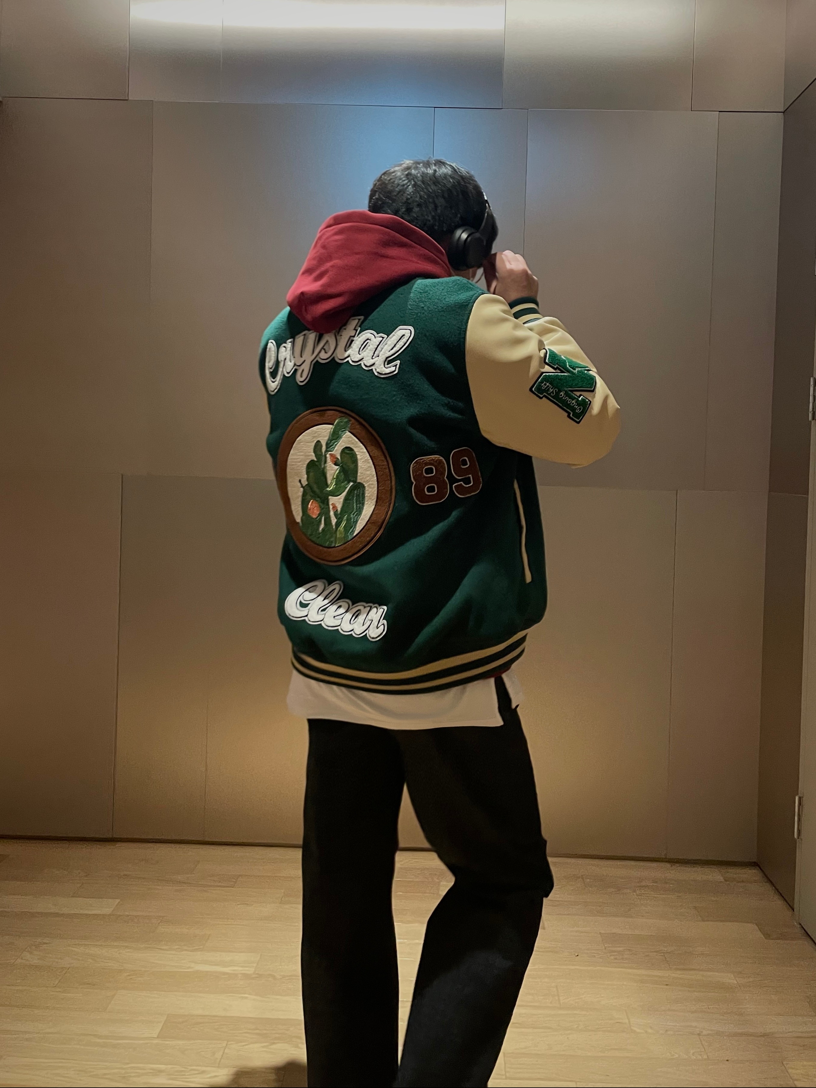 Nike x Off-White Dunk Low Pine Green, IAB Studio Hoodie Raspberry 착용 스타일 - 2