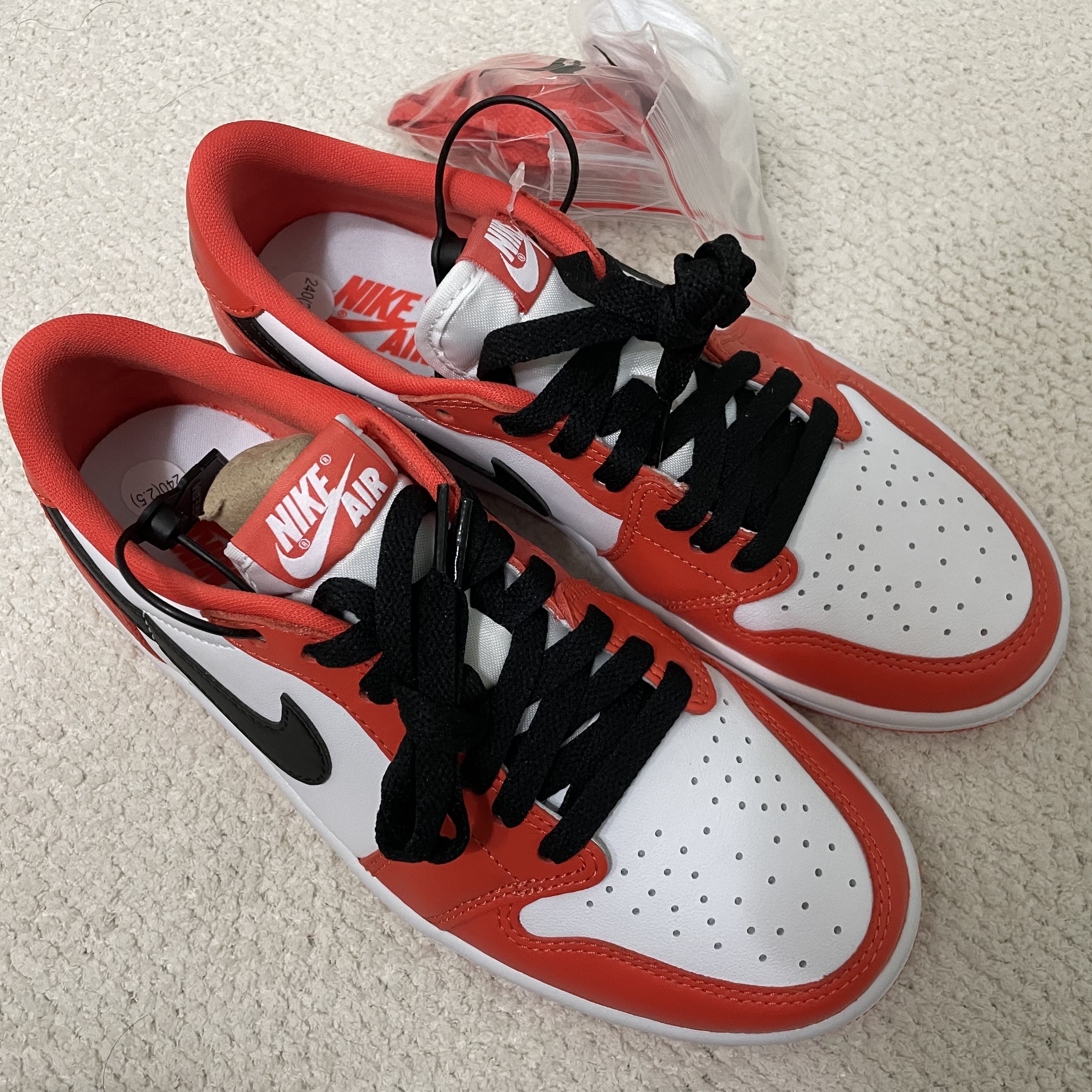 (W) Jordan 1 Low OG Starfish 착용 스타일 - 1