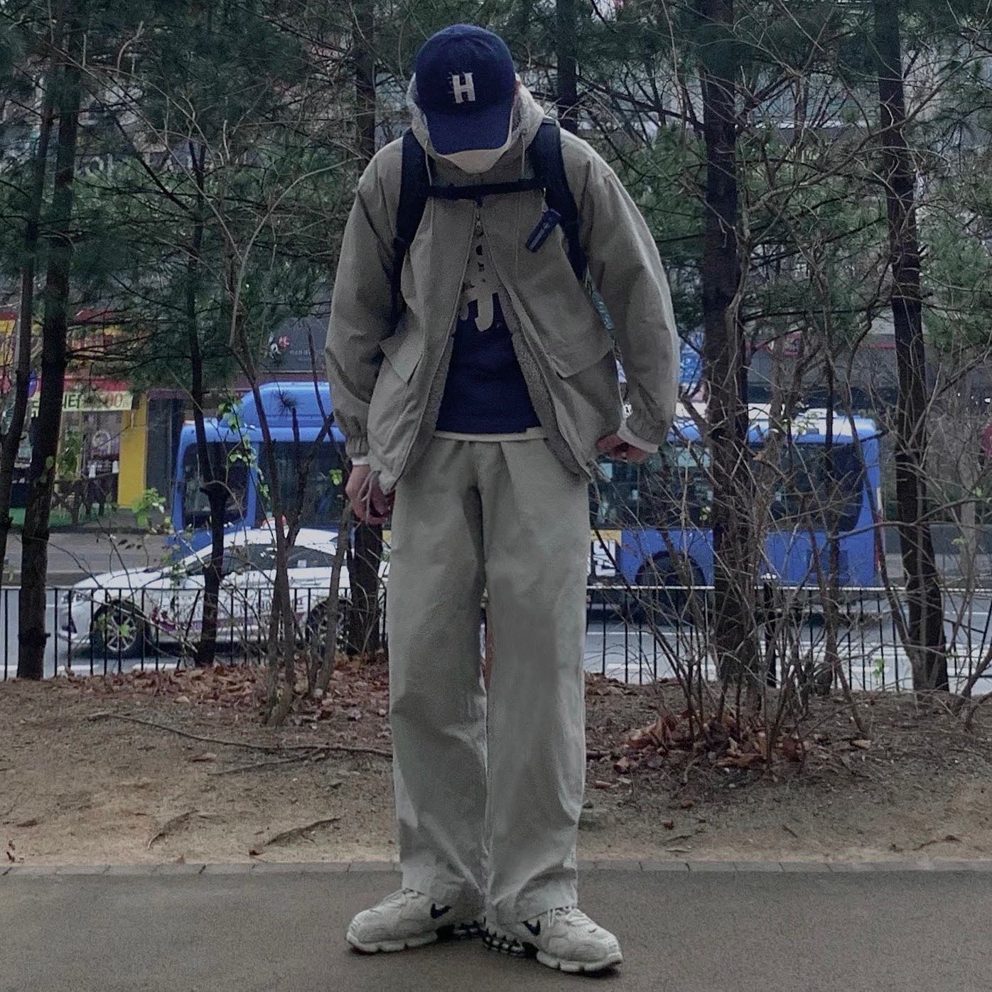 Nike x Stussy Air Zoom Spiridon Cage 2 Fossil 착용 스타일