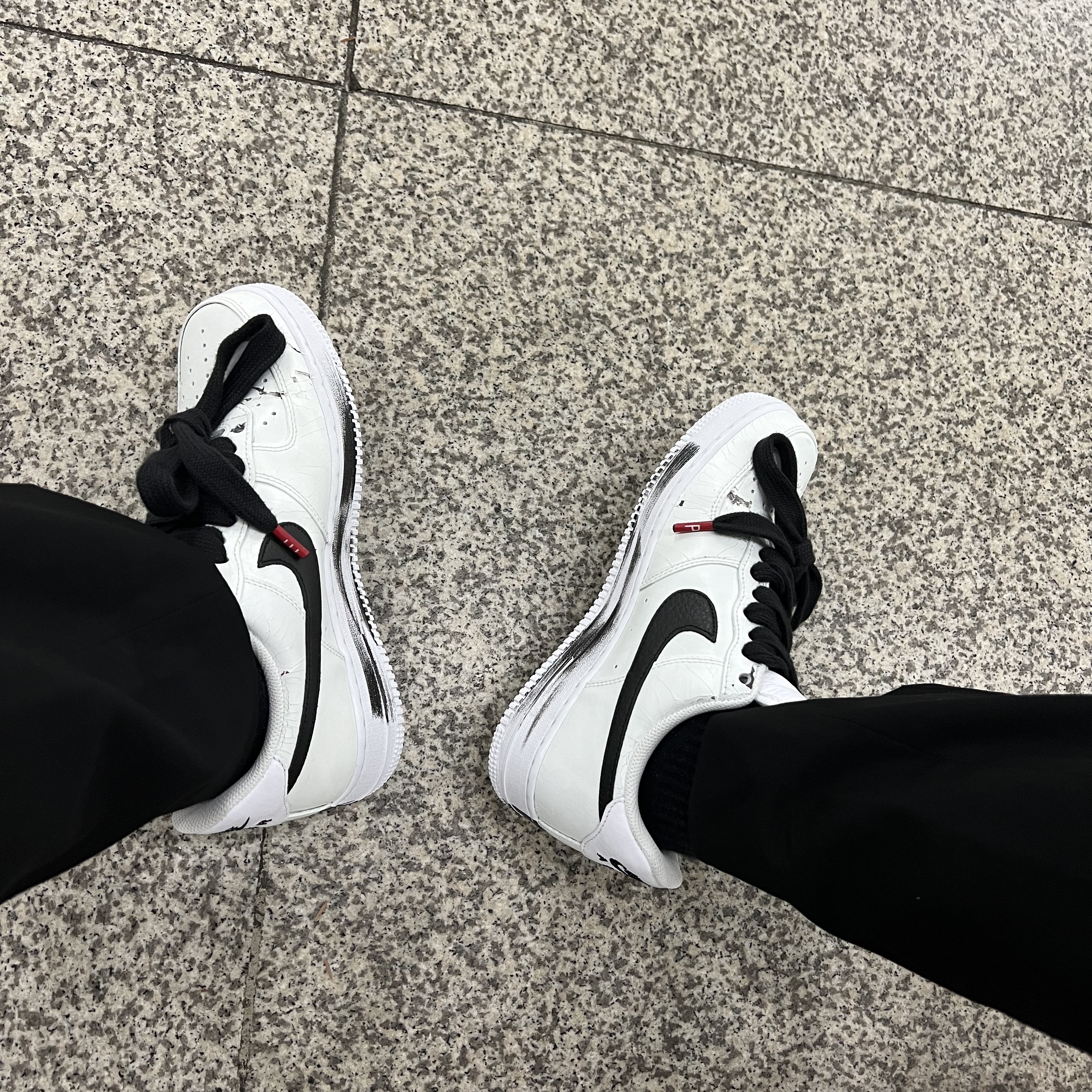 Nike x Peaceminusone Air Force 1 Low Para-Noise 2.0 착용 스타일