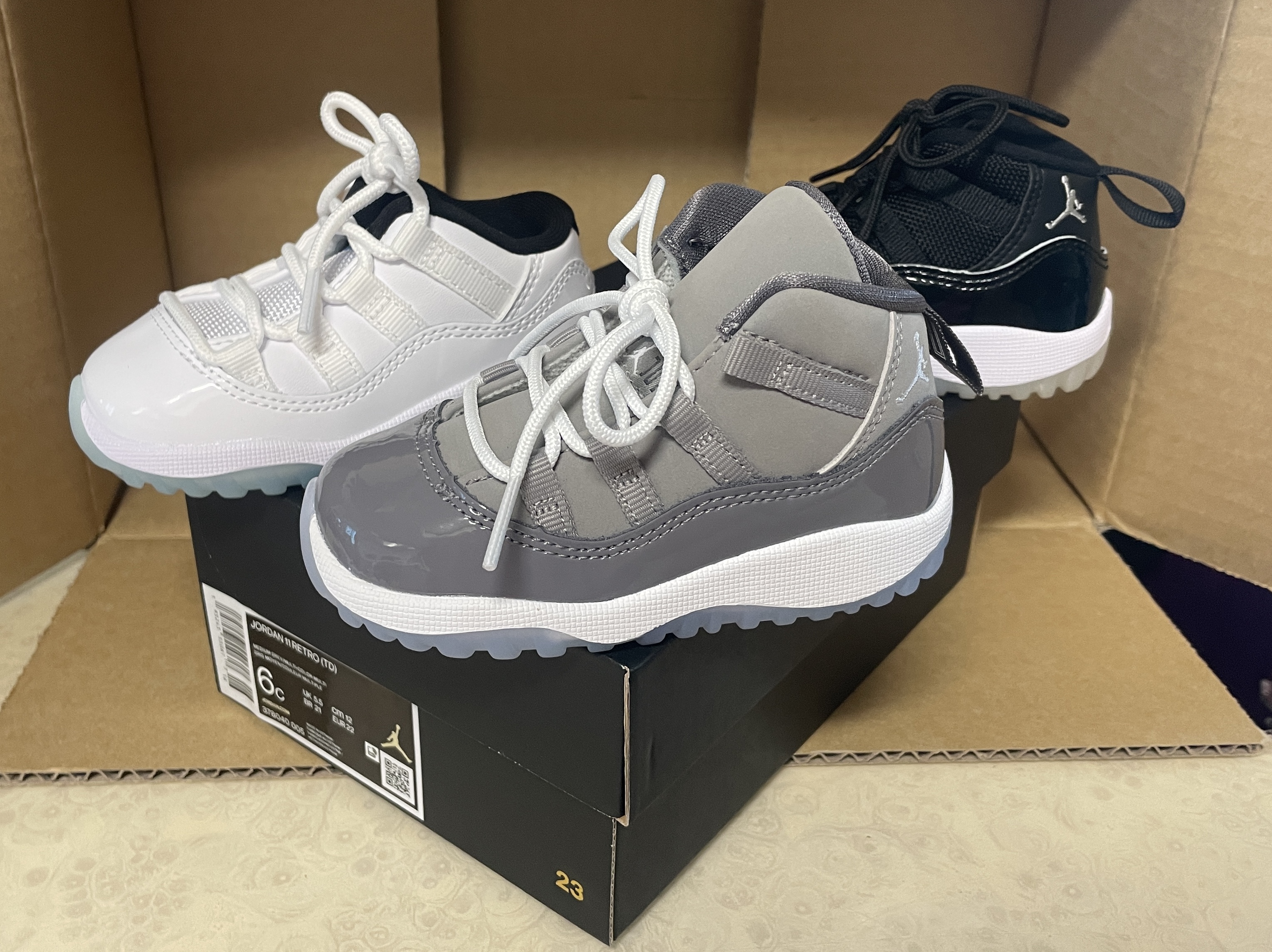 (TD) Jordan 11 Retro Cool Grey 2021, (TD) Jordan 11 Retro Low Legend Blue 착용 스타일 - 1