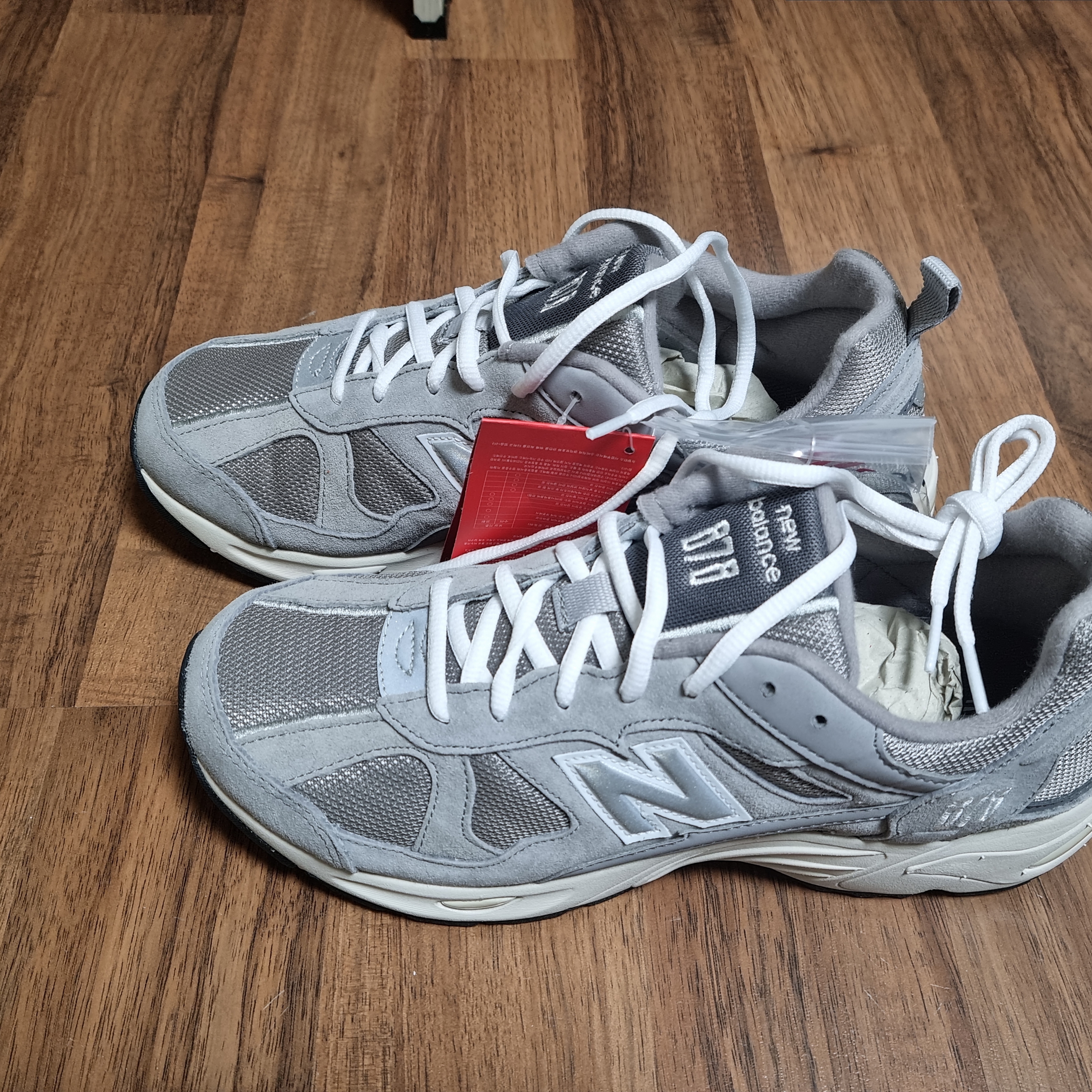 New Balance 878 Gray 착용 스타일 - 3