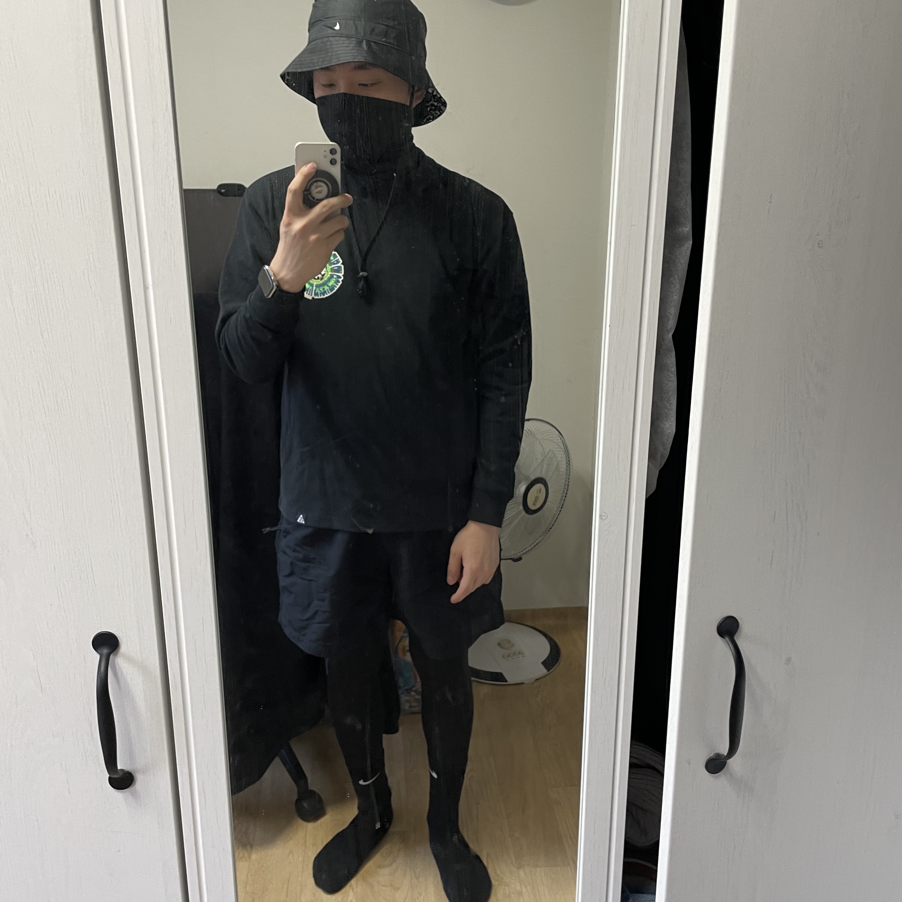Nike x Serena Williams Tennis Bucket Hat Black, Nike ACG Long Sleeve Circle T-Shirt - Asia 착용 스타일