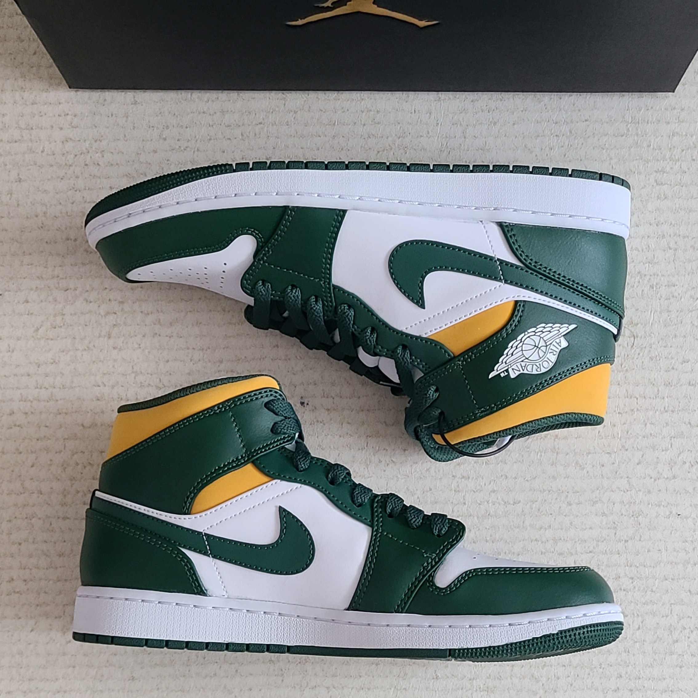 Jordan 1 Mid Sonics 2021 착용 스타일 - 1
