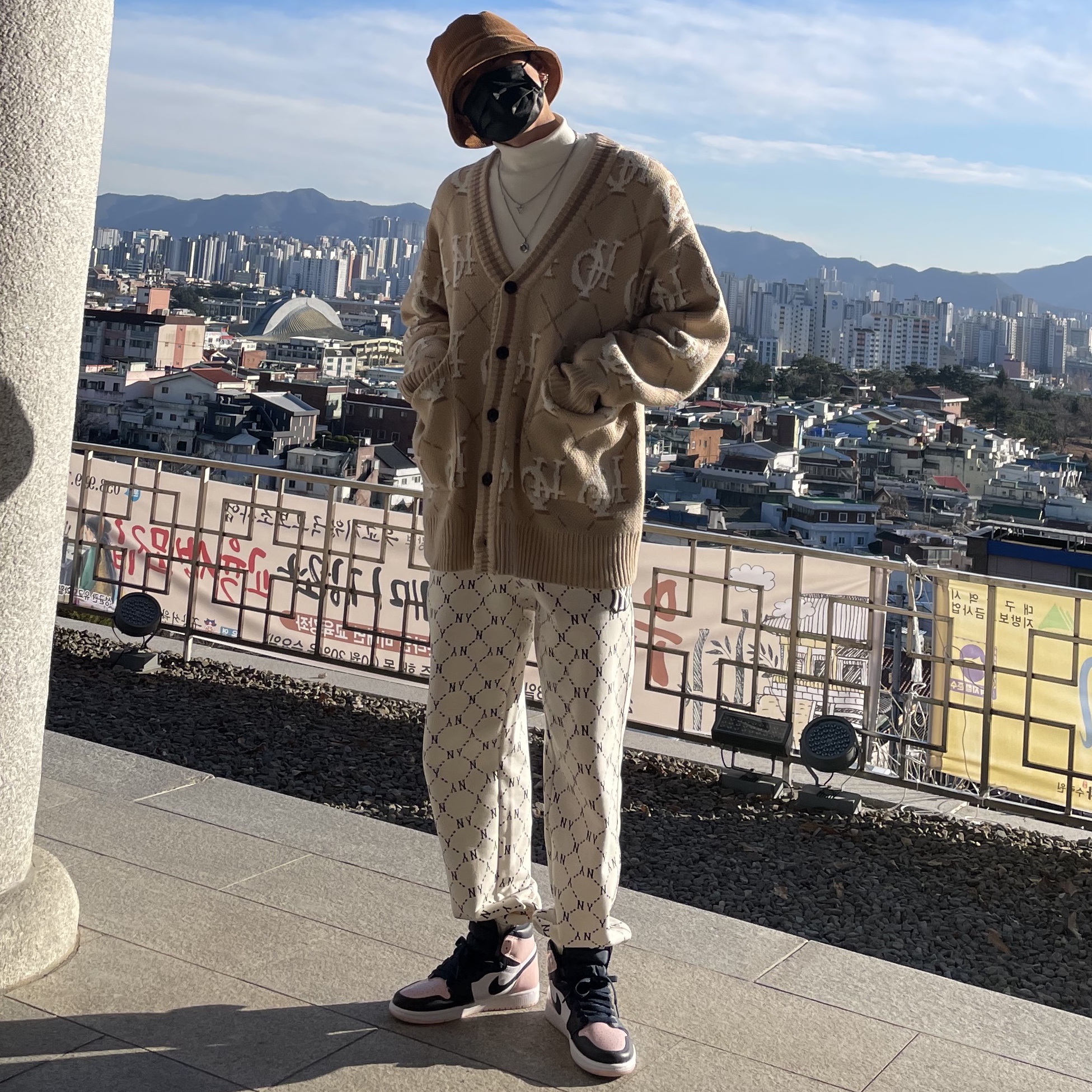 (W) Jordan 1 Retro High OG Atmosphere 착용 스타일 - 2