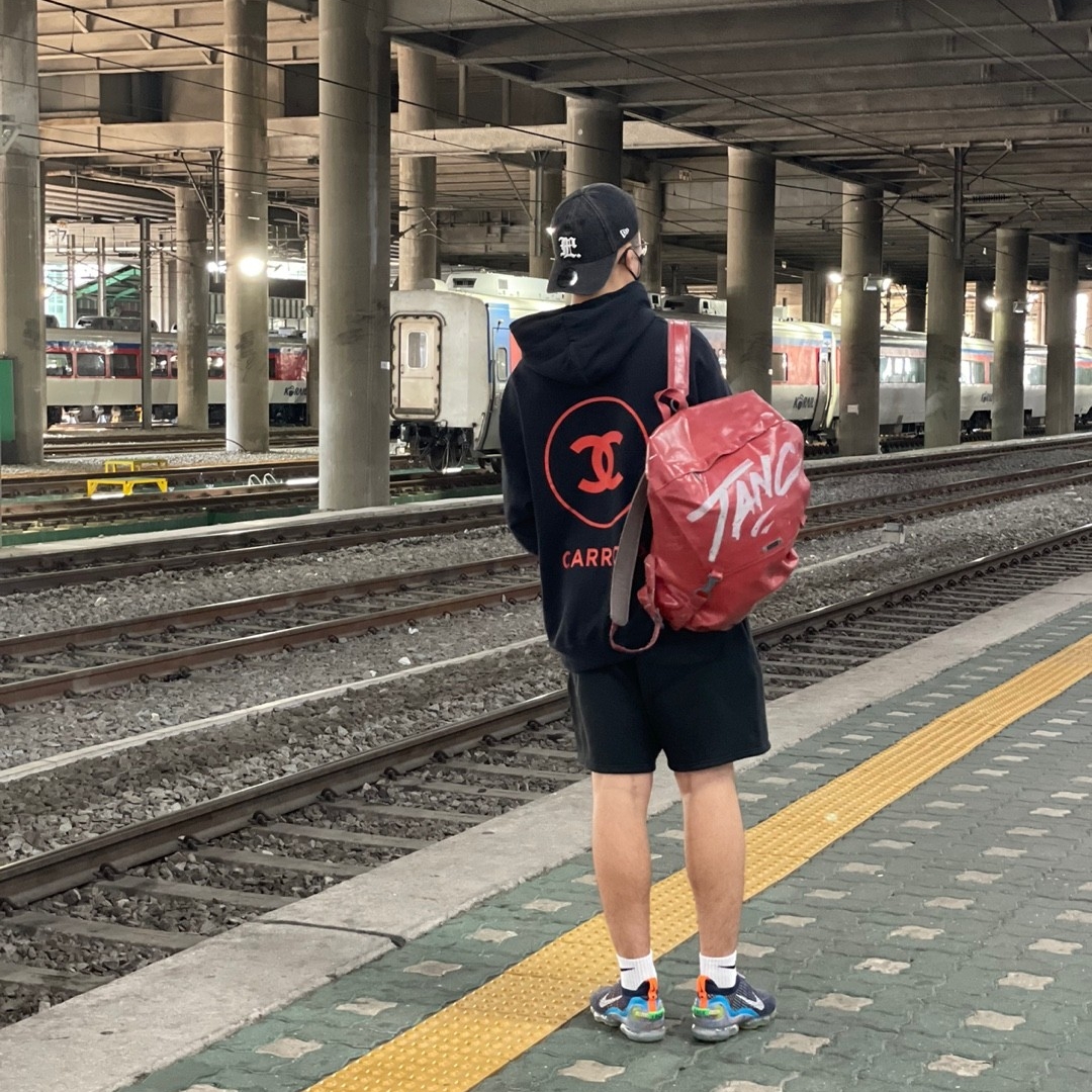 Essentials Sweatshorts Black - 21SS, Palace Basically A Sock White 착용 스타일 - 1
