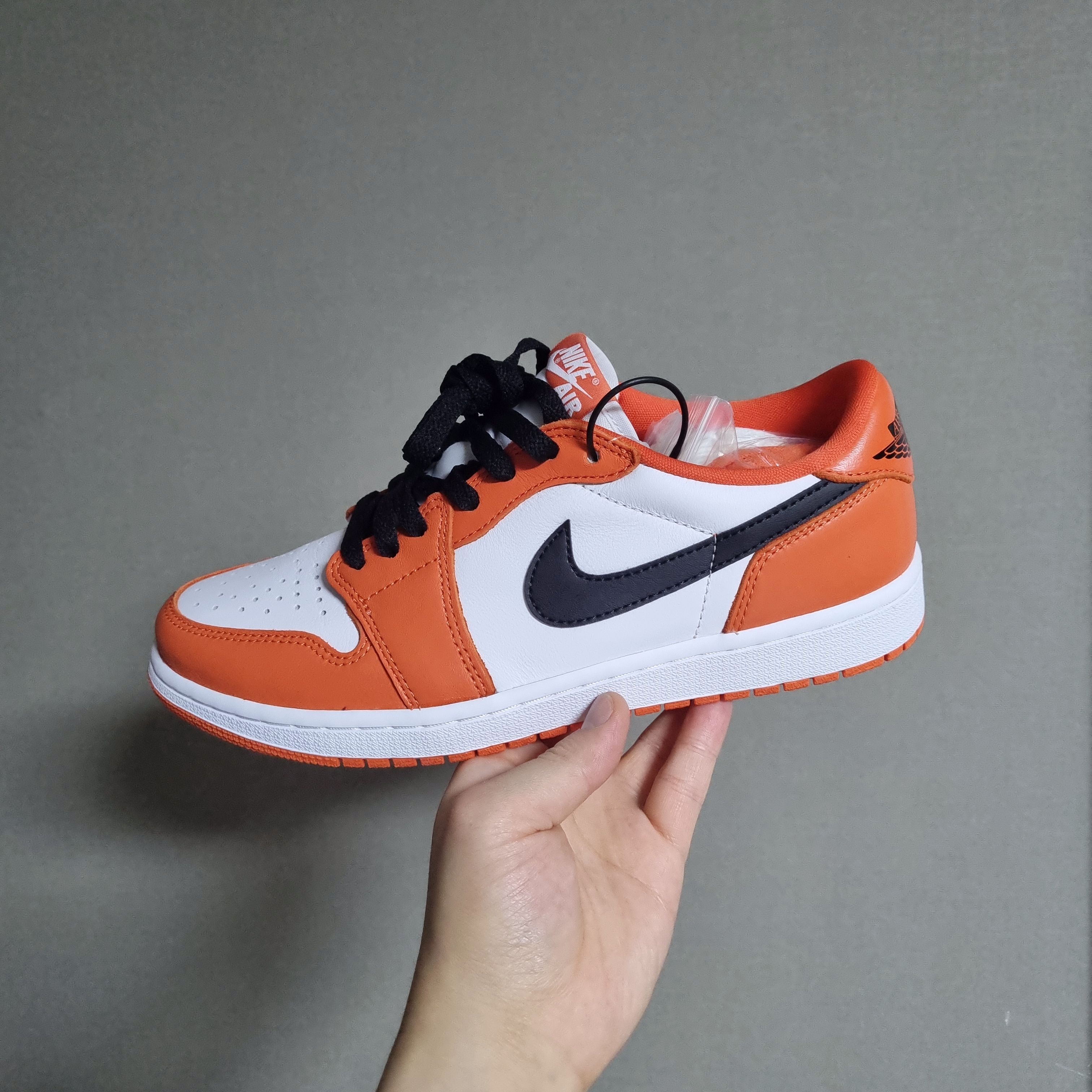 Jordan 1 Low OG Starfish 착용 스타일
