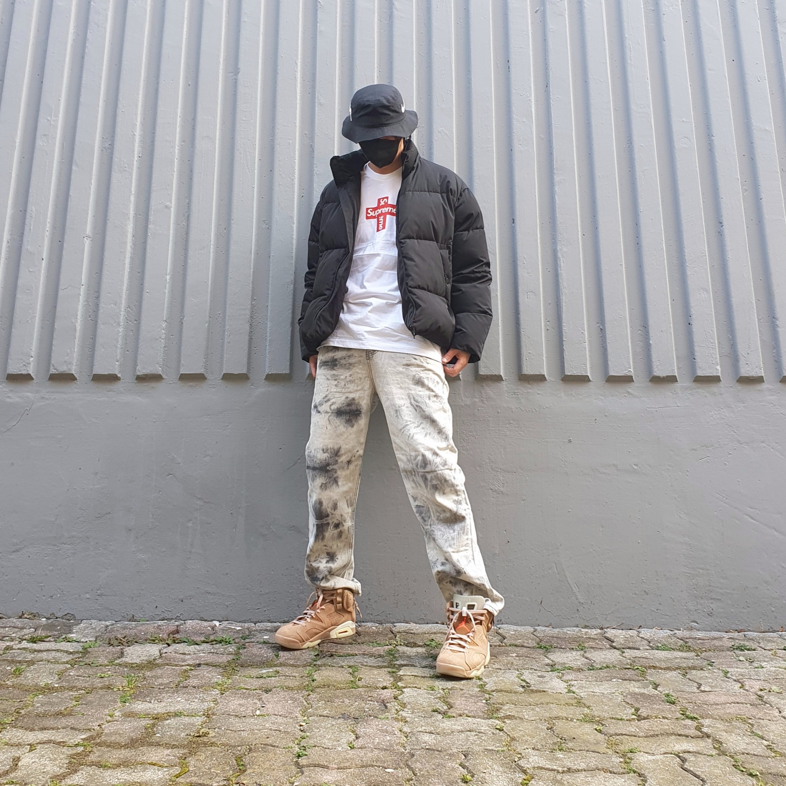 Nike x Stussy Bucket Hat Black, Supreme Cross Box Logo T-Shirt White - 20FW 착용 스타일