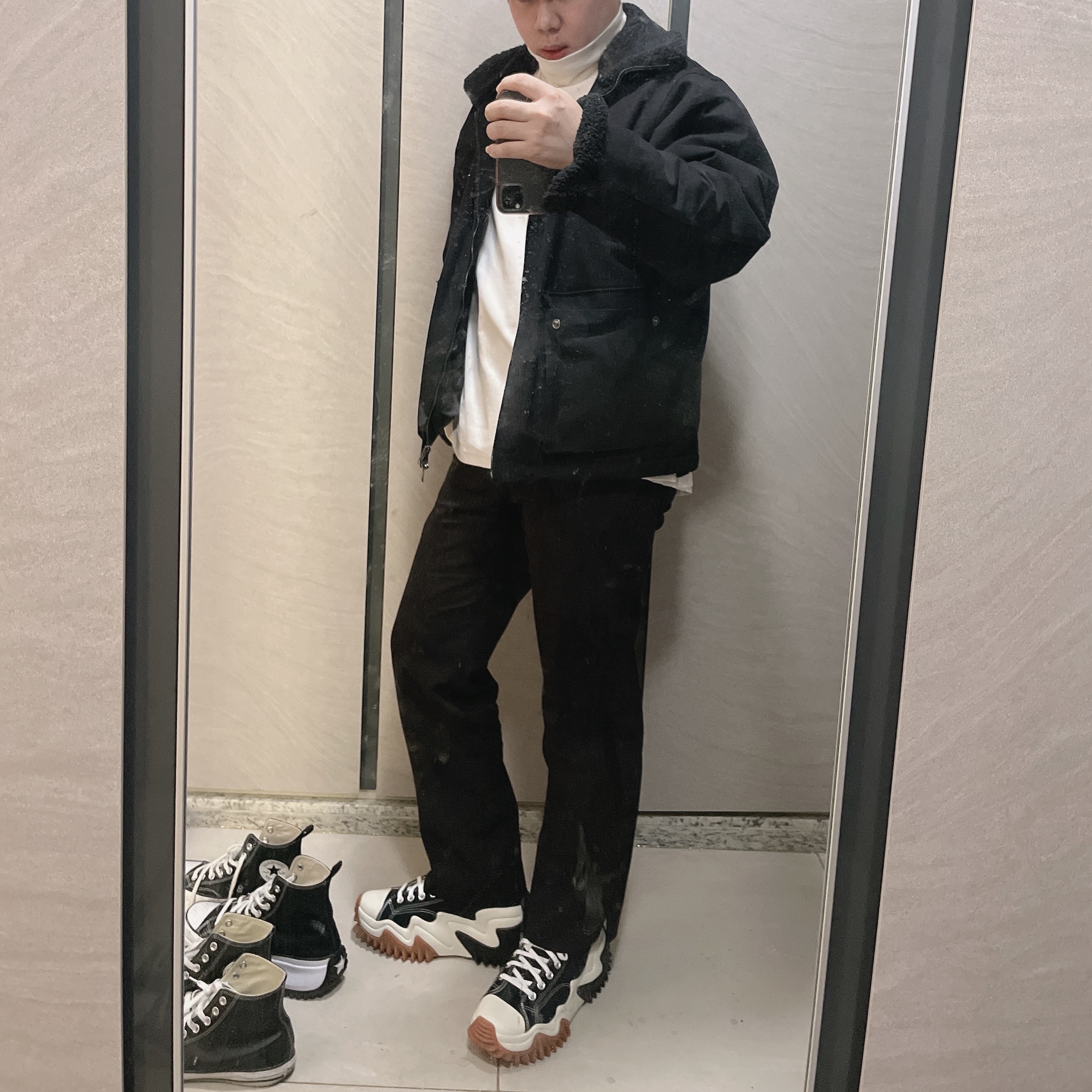 Converse Run Star Motion High Black 착용 스타일 - 1