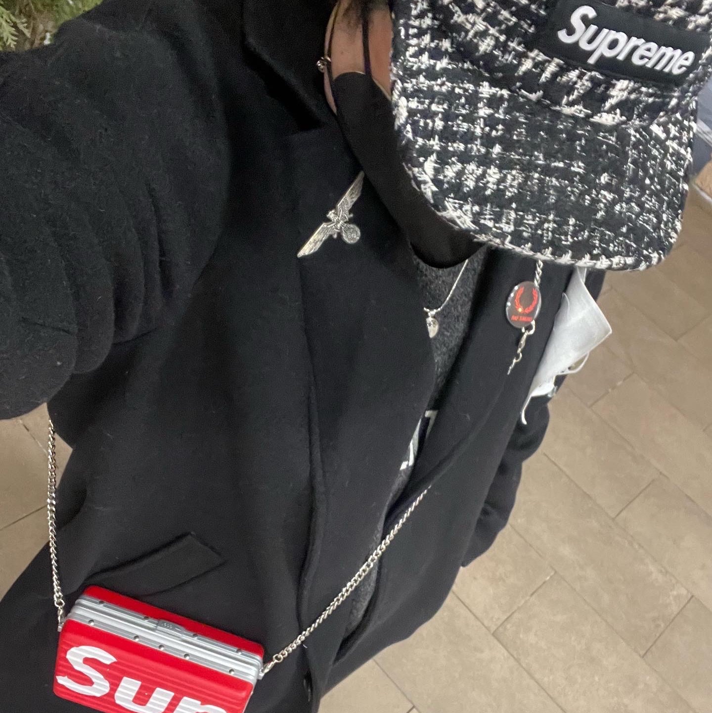 Nike x Sacai x Undercover LDWaffle Midnight Spruce University Red 착용 스타일 - 2