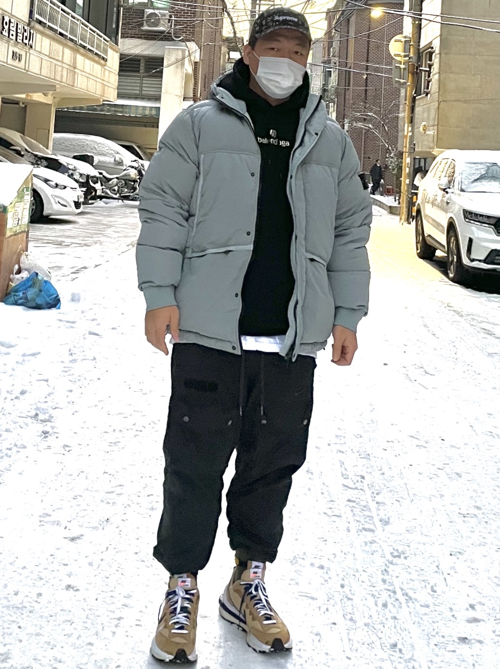 Stone Island 44508 Nylon Metal Down-TC Jacket Light Grey - 21FW, Supreme Bandana Camp Cap Black - 21SS 착용 스타일