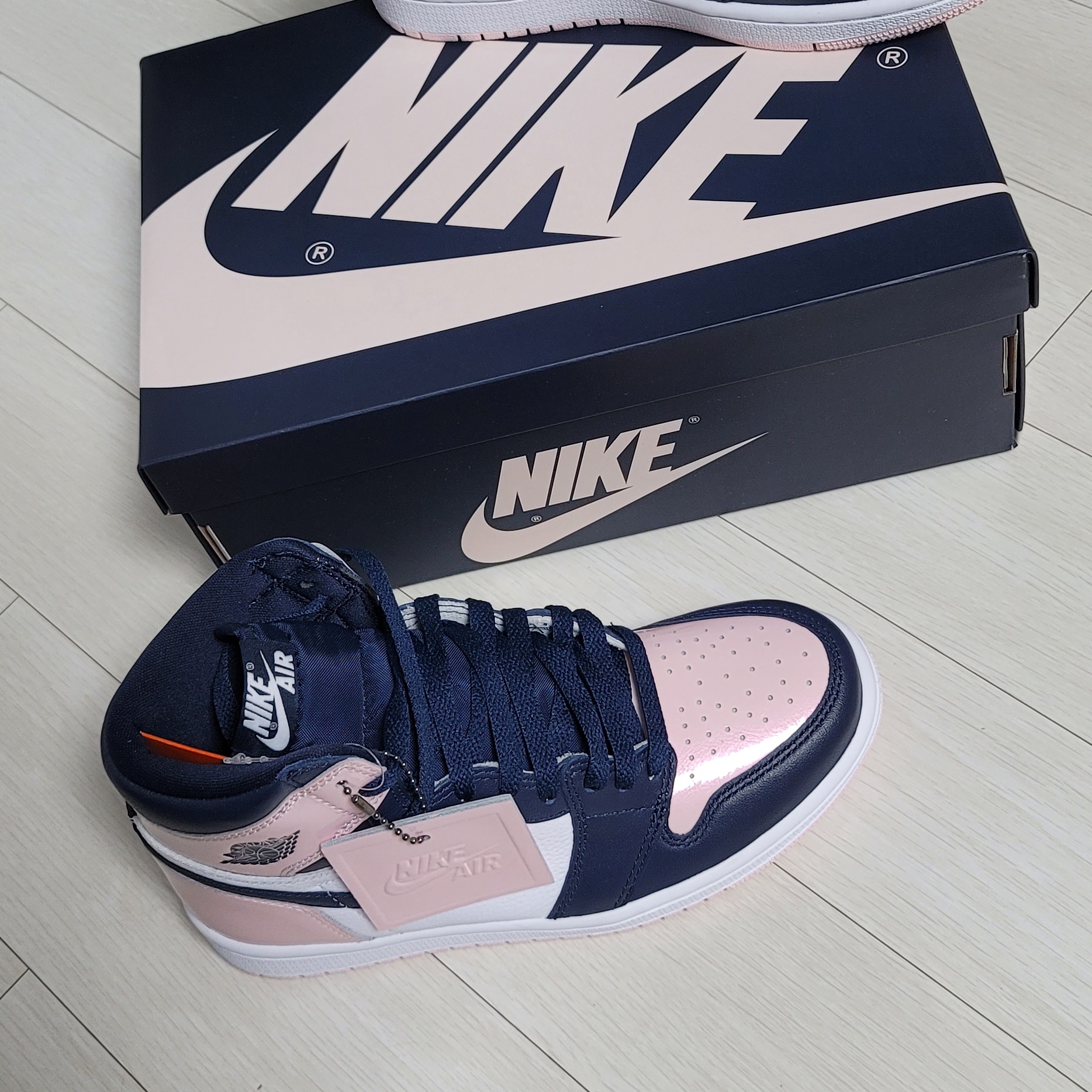 (W) Jordan 1 Retro High OG Atmosphere 착용 스타일