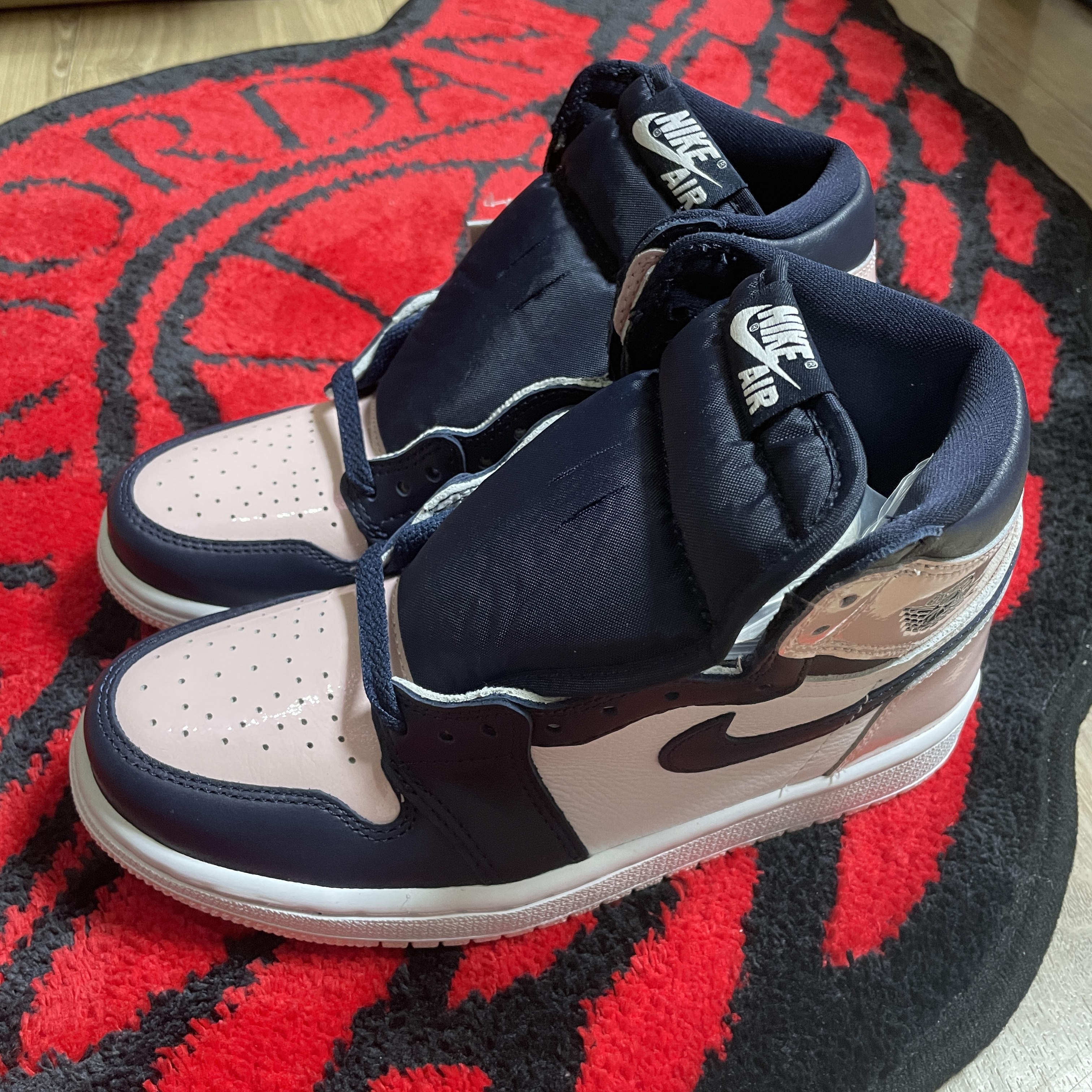 (W) Jordan 1 Retro High OG Atmosphere 착용 스타일 - 1