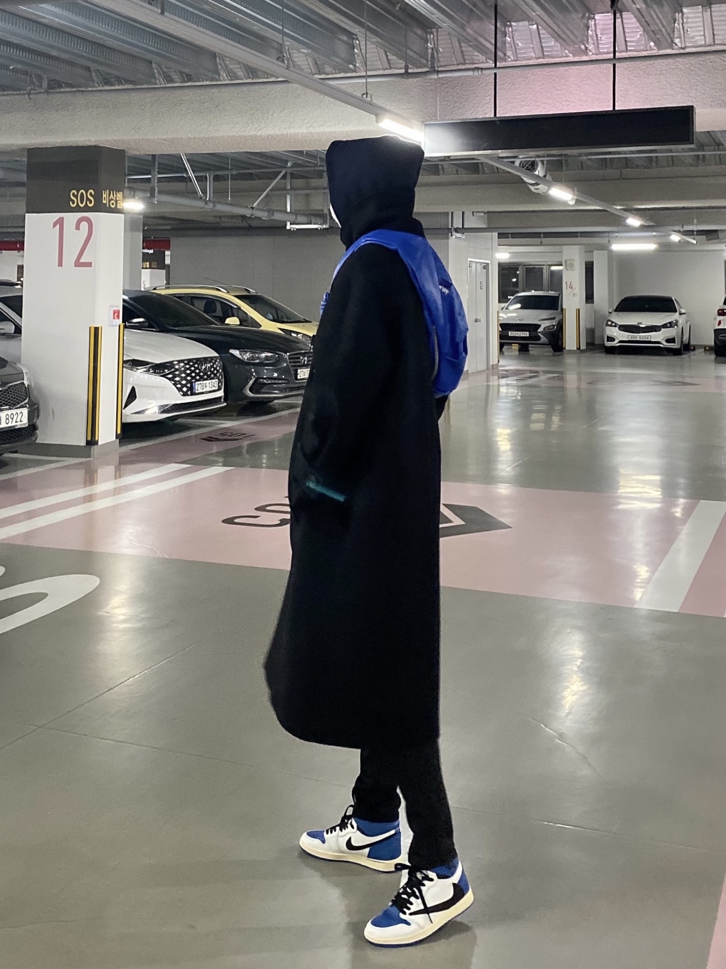 Ader Error x Zara Leather Shoulder Bag with Knot Blue, Nike x Stussy Cuff Beanie Black 착용 스타일 - 2