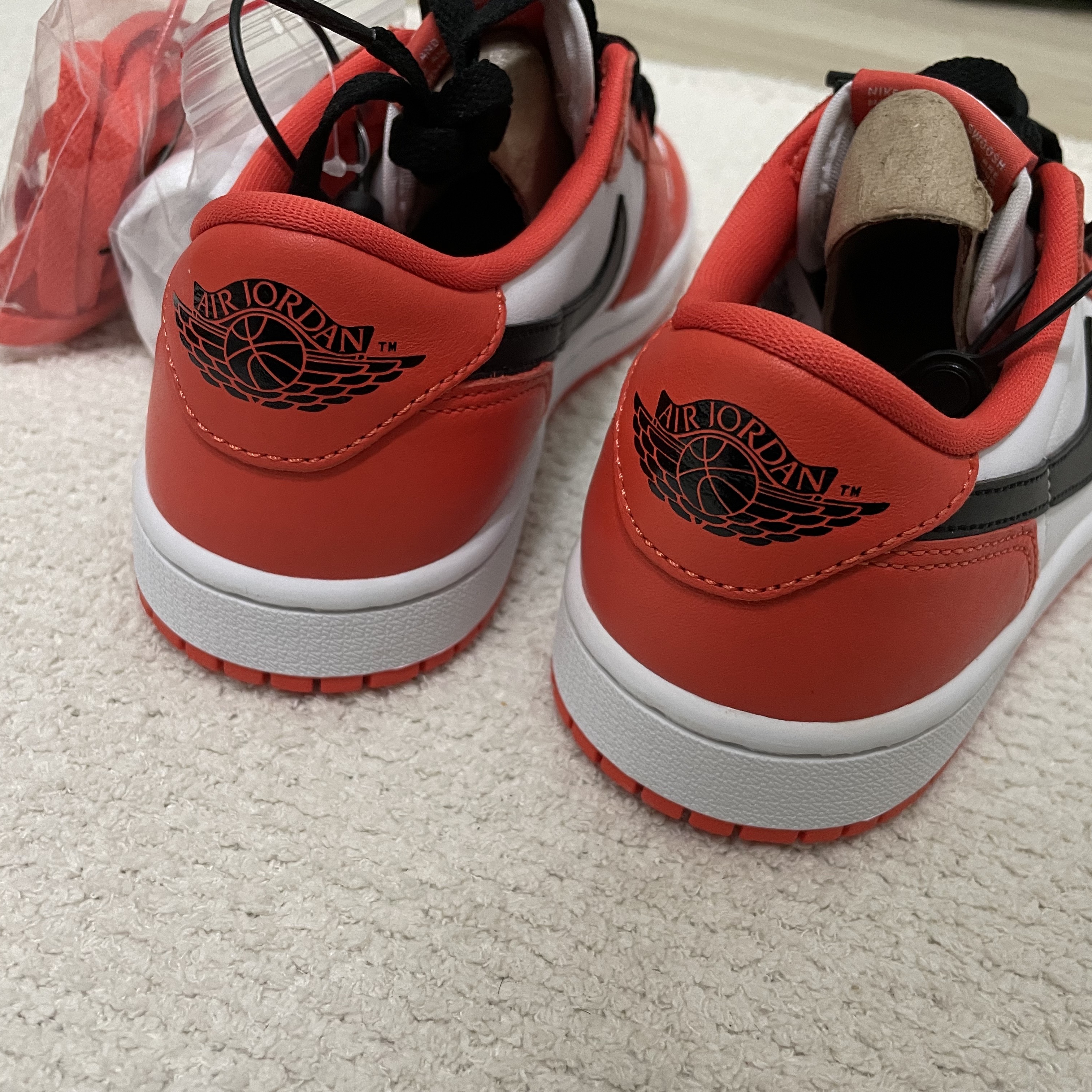 (W) Jordan 1 Low OG Starfish 착용 스타일 - 2