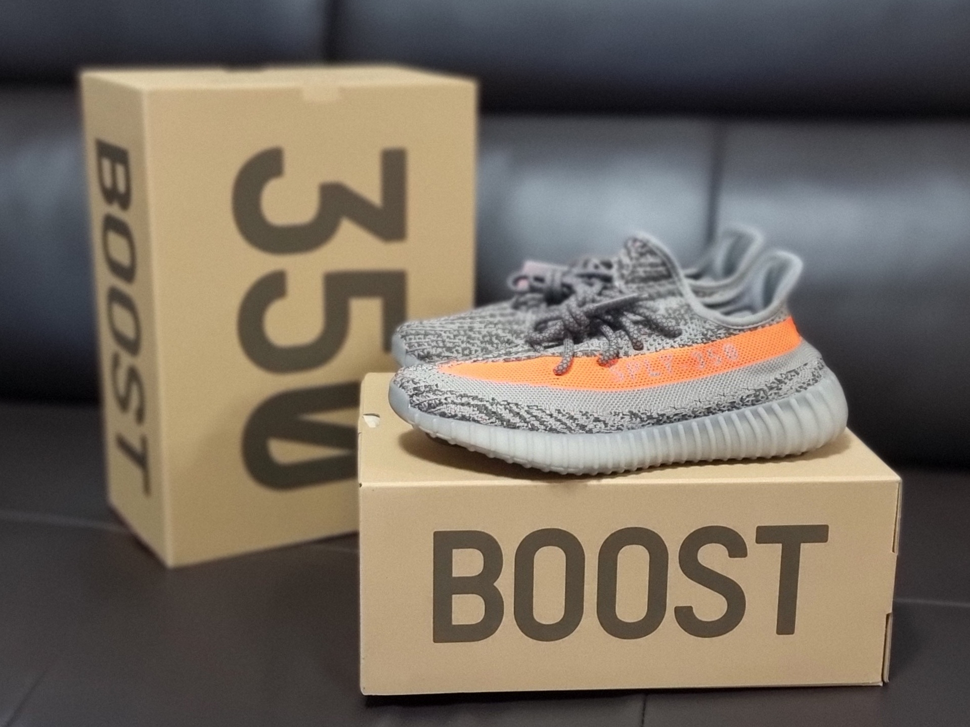 Adidas Yeezy Boost 350 V2 Beluga - Reflective 착용 스타일