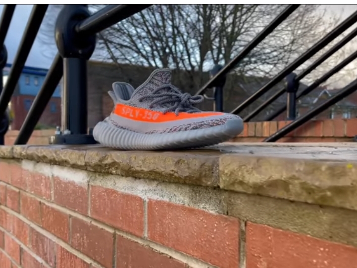 Adidas Yeezy Boost 350 V2 Beluga - Reflective 착용 스타일 - 3