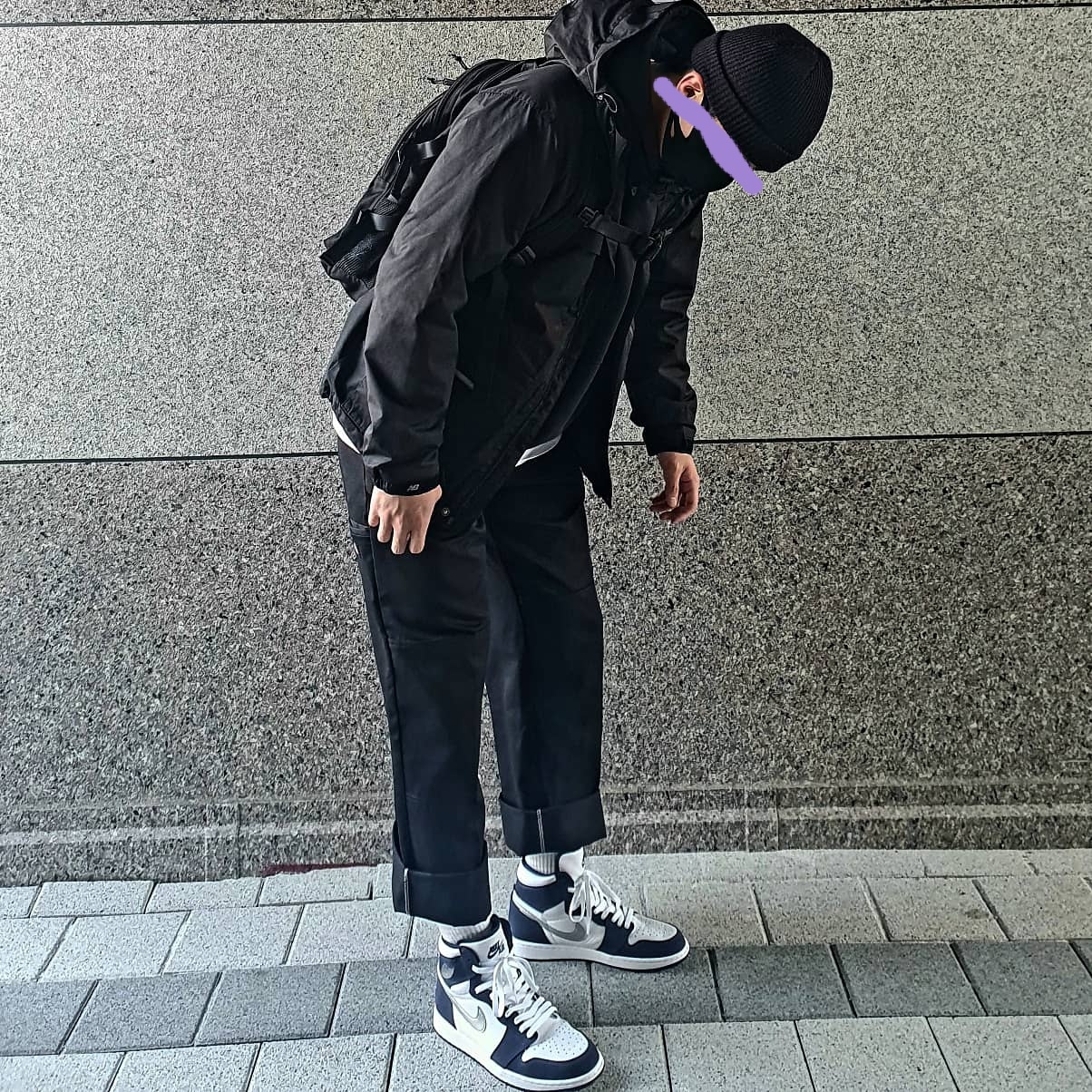 Jordan 1 Retro High OG CO.JP Midnight Navy, Nike ACG Pullover Hoodie Black - US/EU 착용 스타일 - 2