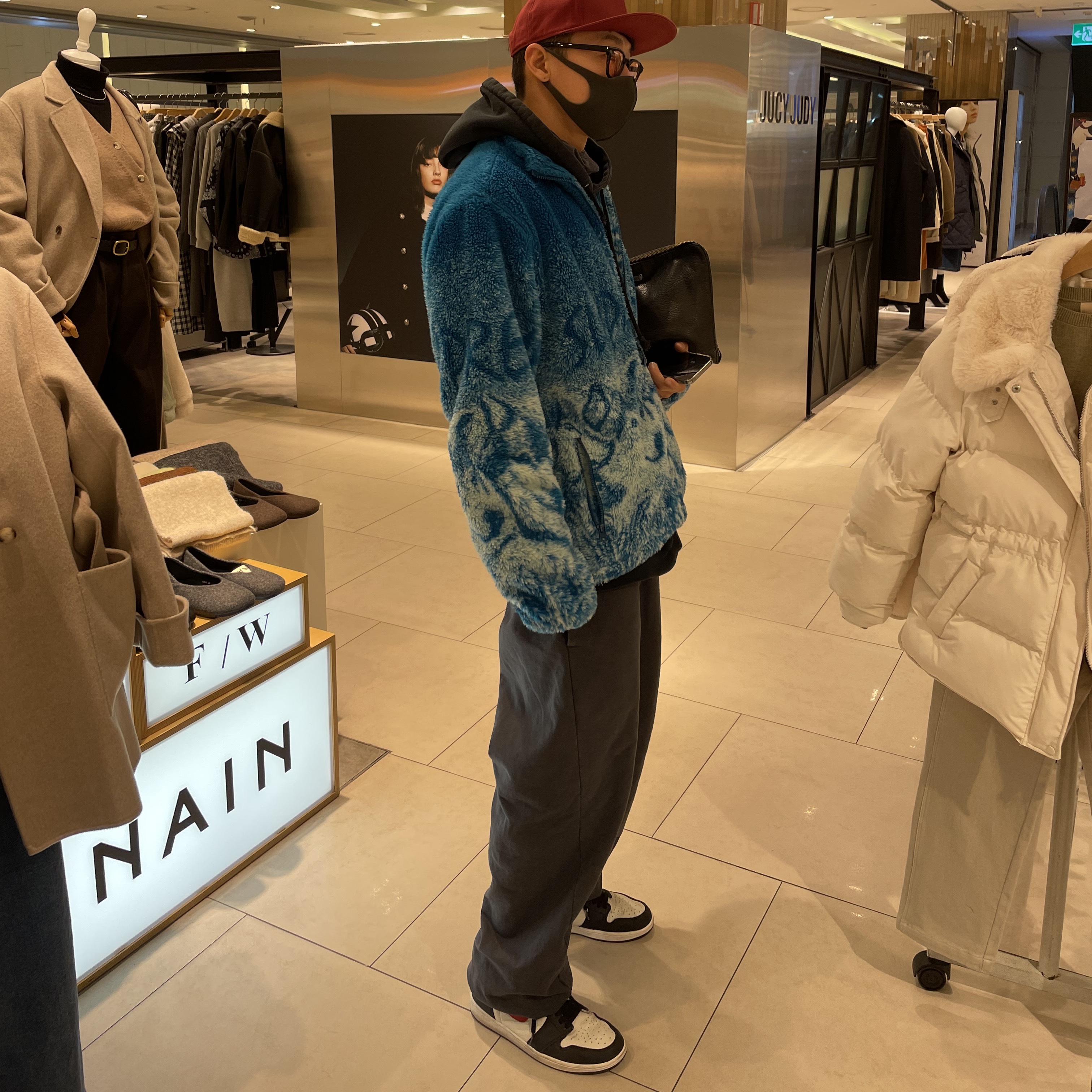Supreme Wolf Fleece Jacket Dark Teal - 19SS, Jordan 1 Retro High OG A Star Is Born 착용 스타일