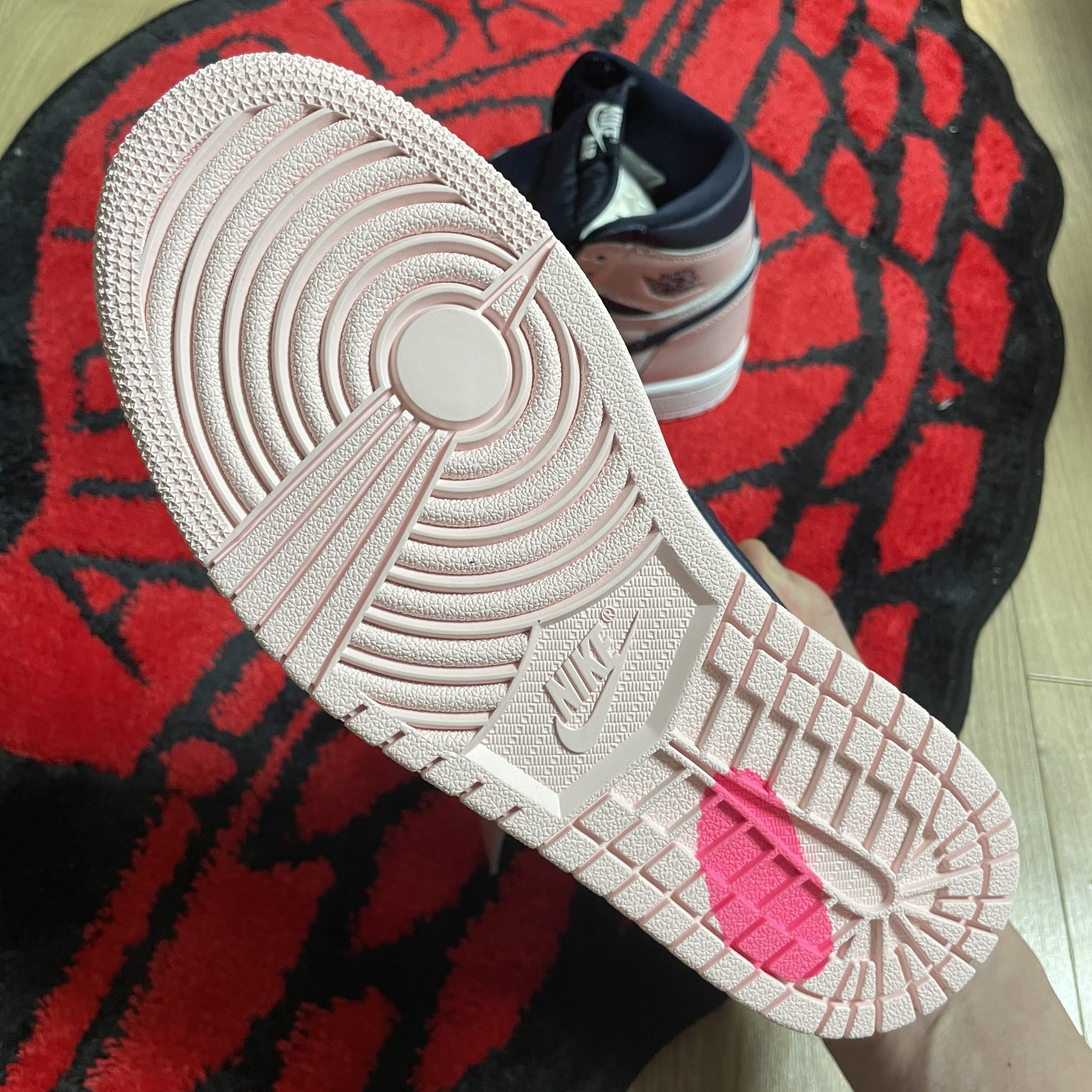 (W) Jordan 1 Retro High OG Atmosphere 착용 스타일 - 5