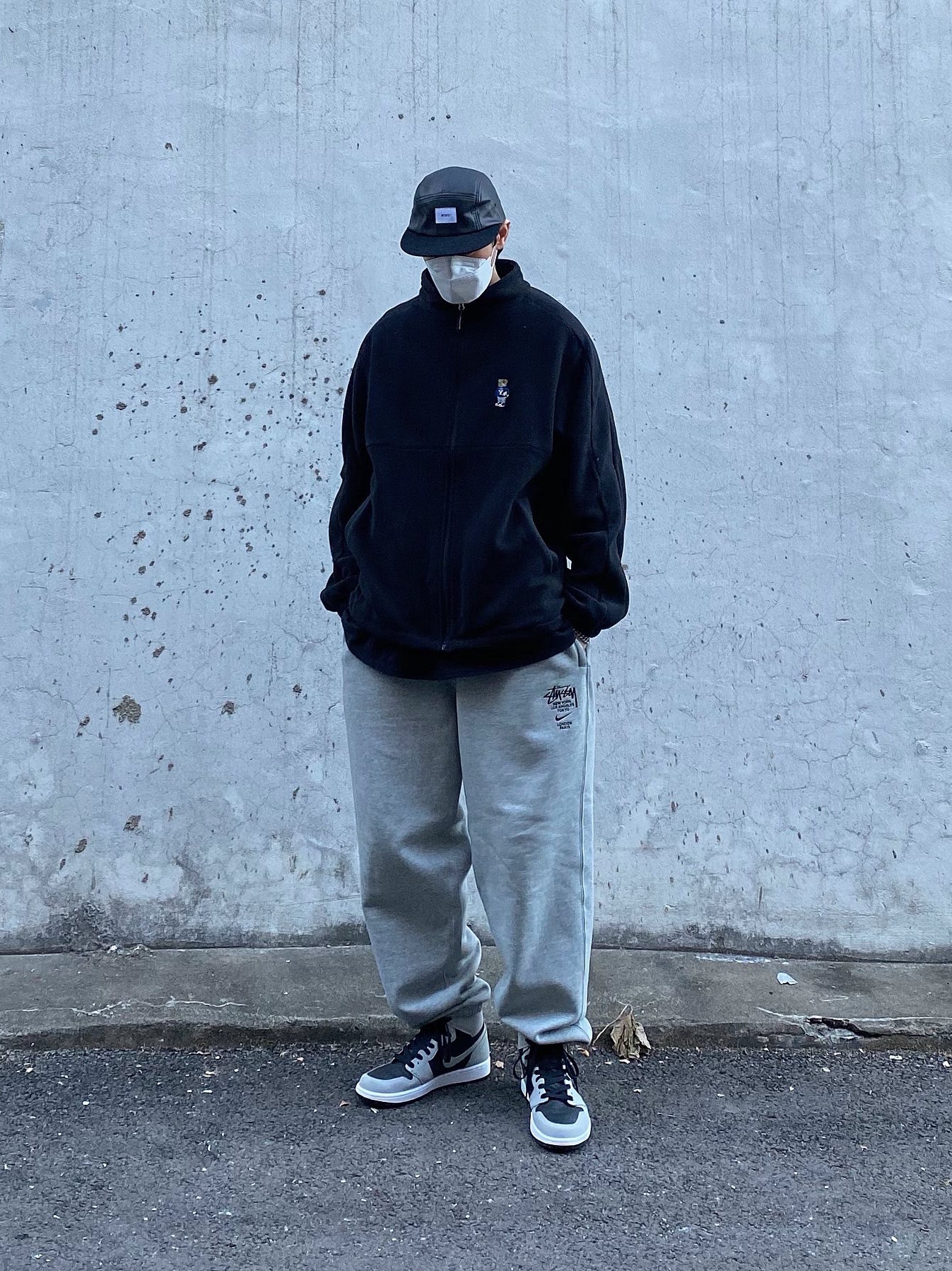 Jordan 1 Retro High OG Shadow 2.0, Nike x Stussy NRG ZR Fleece Pants Heather Grey - US/EU 착용 스타일 - 1