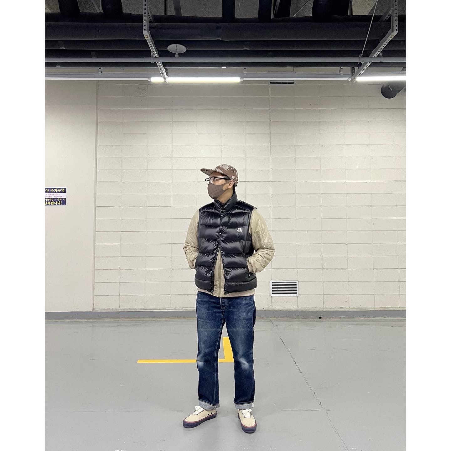 Vans Vault x Nigel Cabourn OG Authentic LX Worn White Navy 착용 스타일