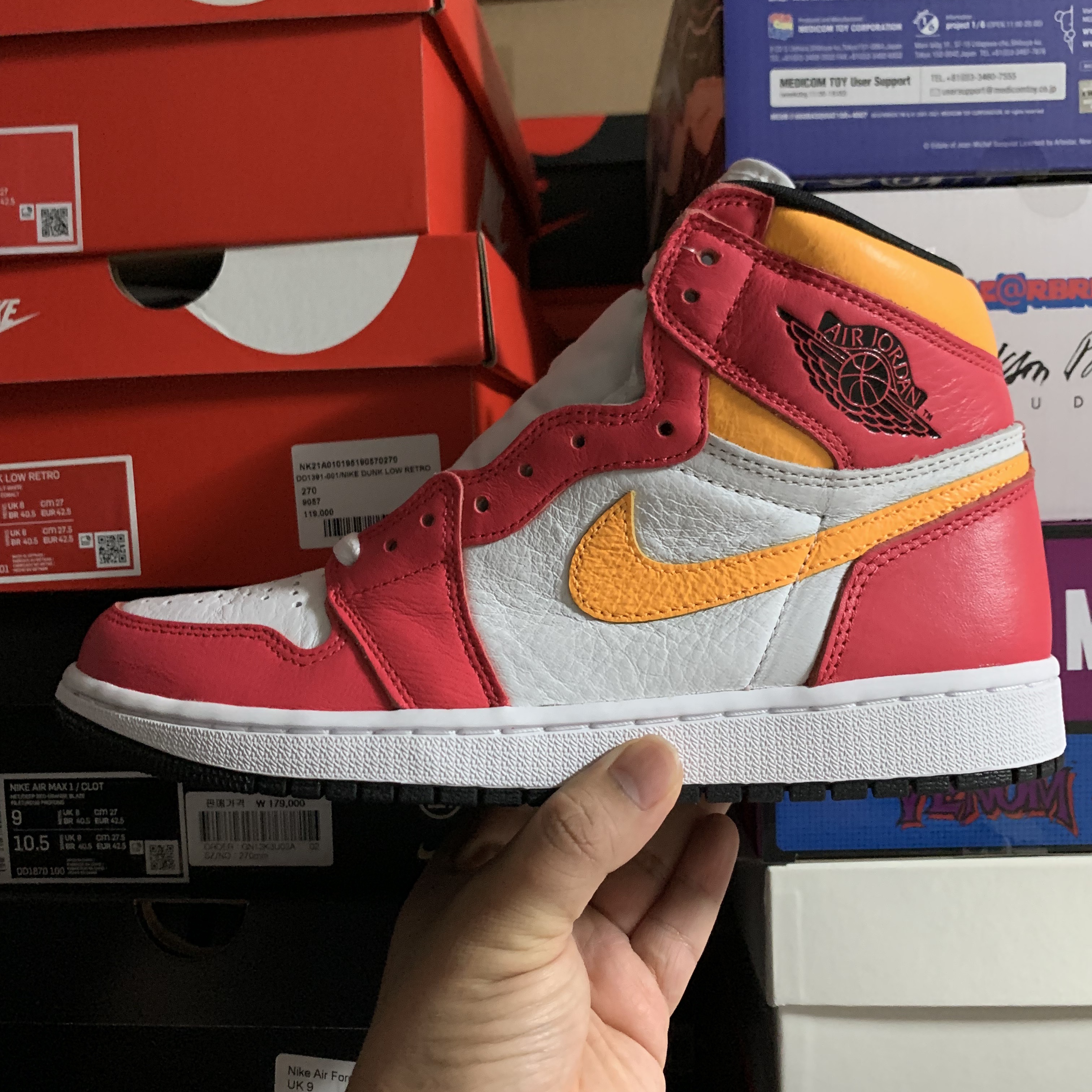 Jordan 1 Retro High OG Light Fusion Red 착용 스타일