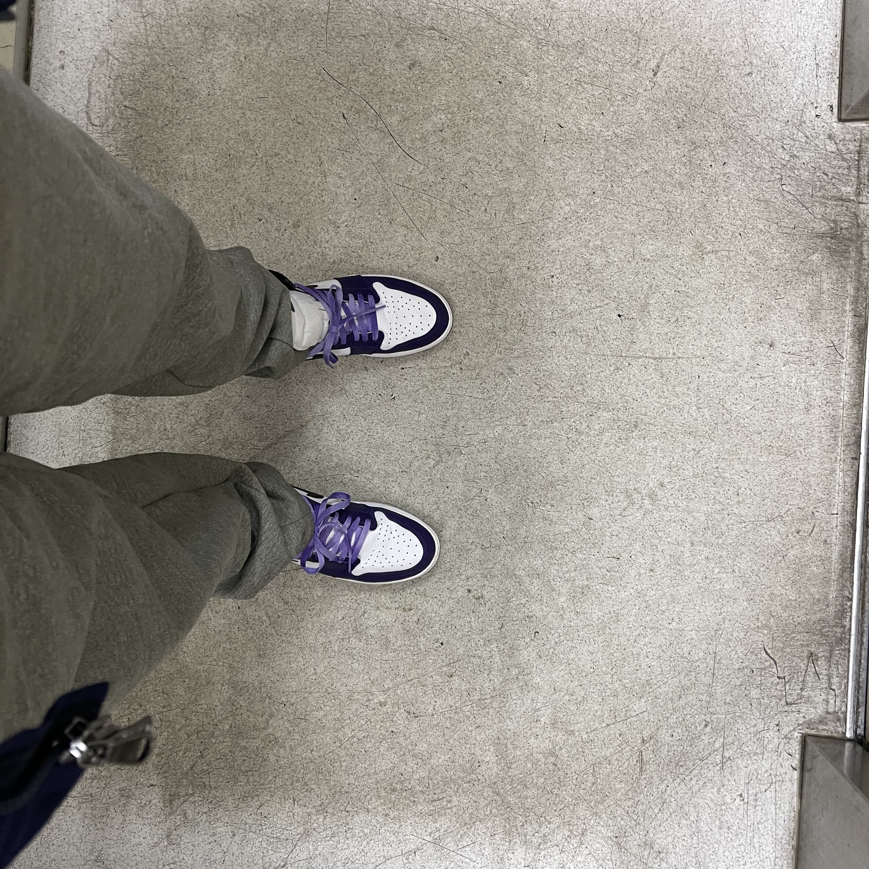 Jordan 1 Retro High OG Court Purple 2020 착용 스타일 - 1