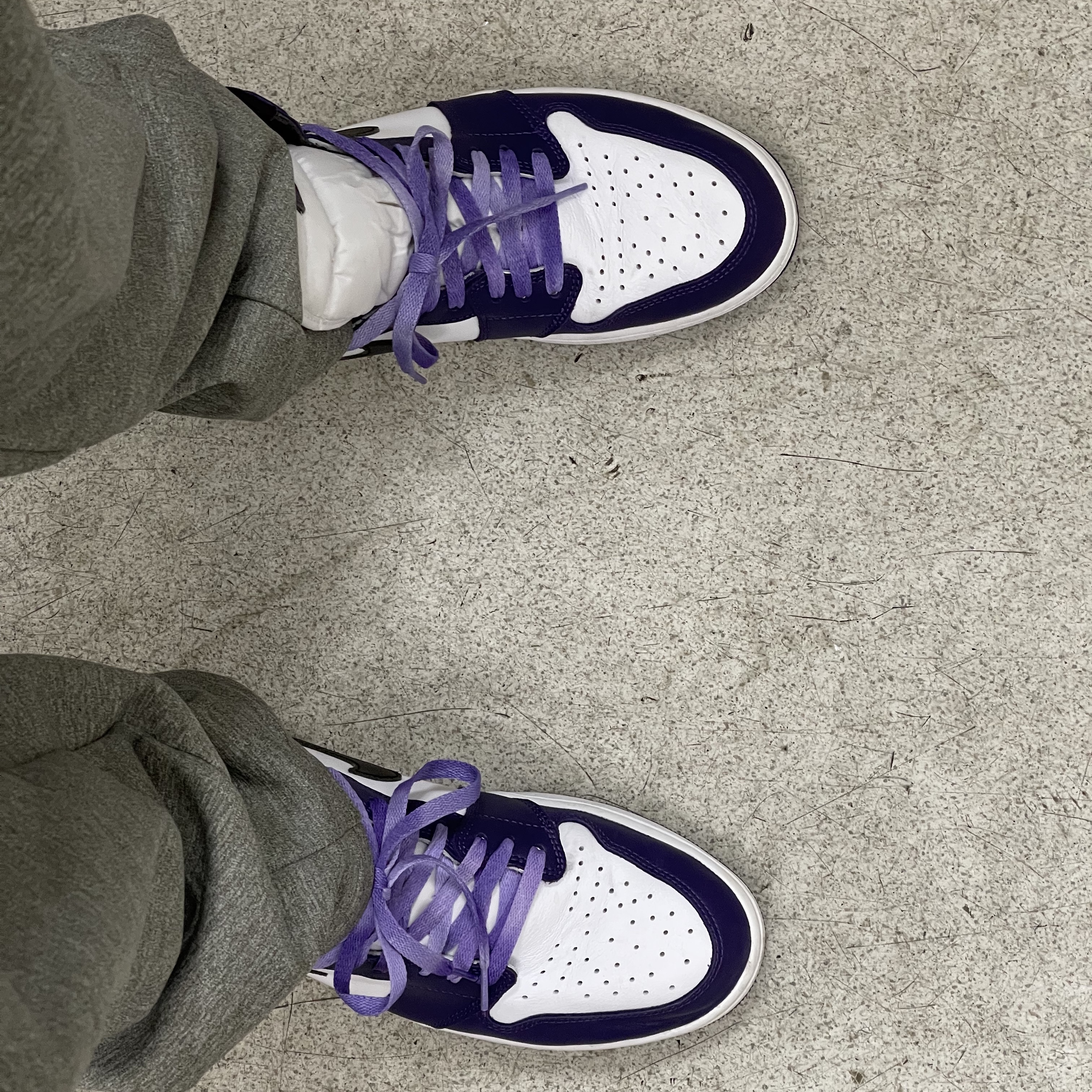 Jordan 1 Retro High OG Court Purple 2020 착용 스타일 - 2
