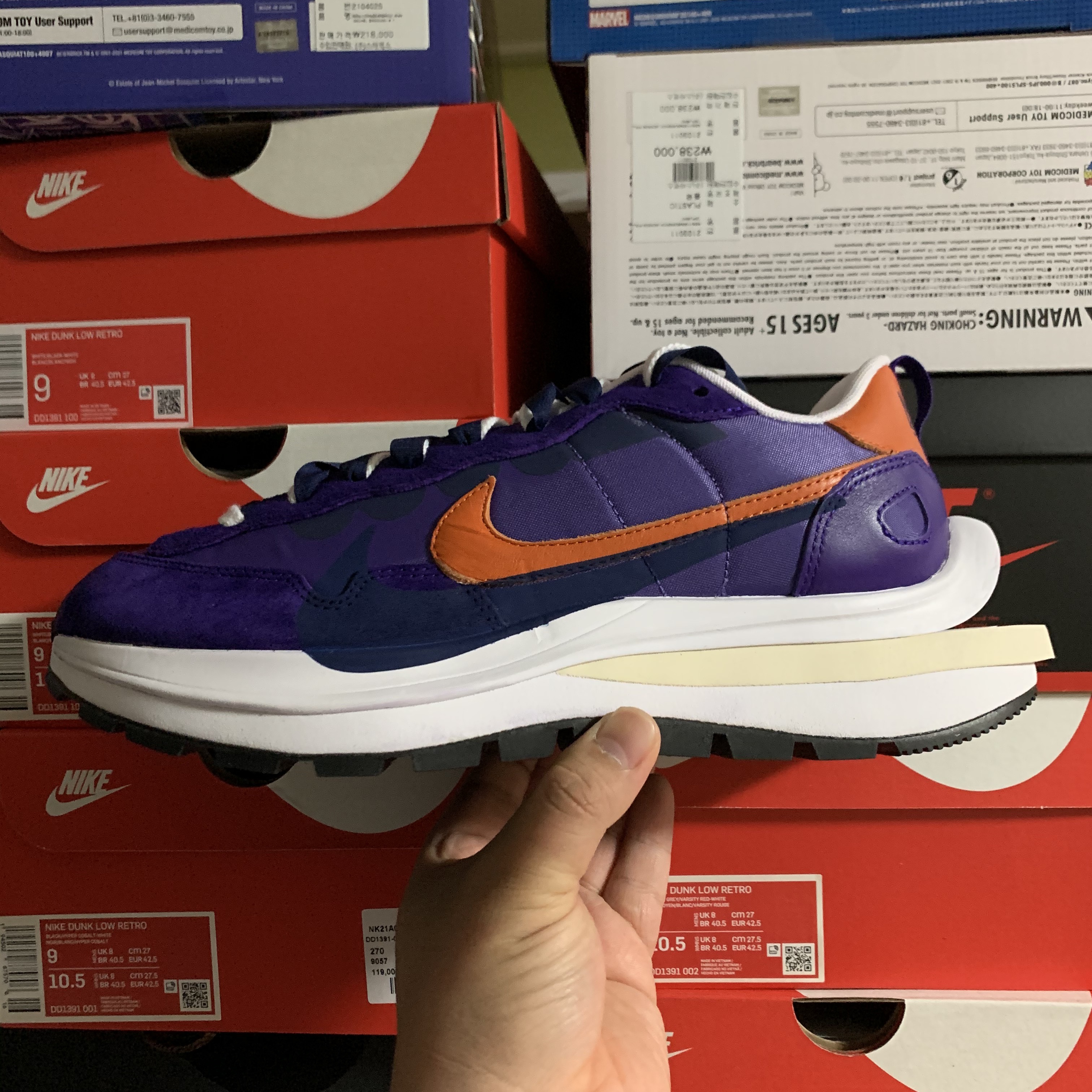 Nike x Sacai VaporWaffle Dark Iris 착용 스타일