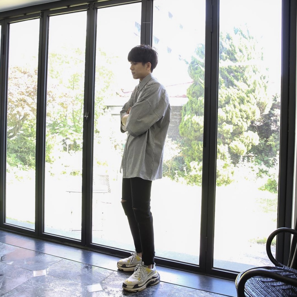 Balenciaga Triple S Bicolor White Light Grey Yellow 2018 착용 스타일