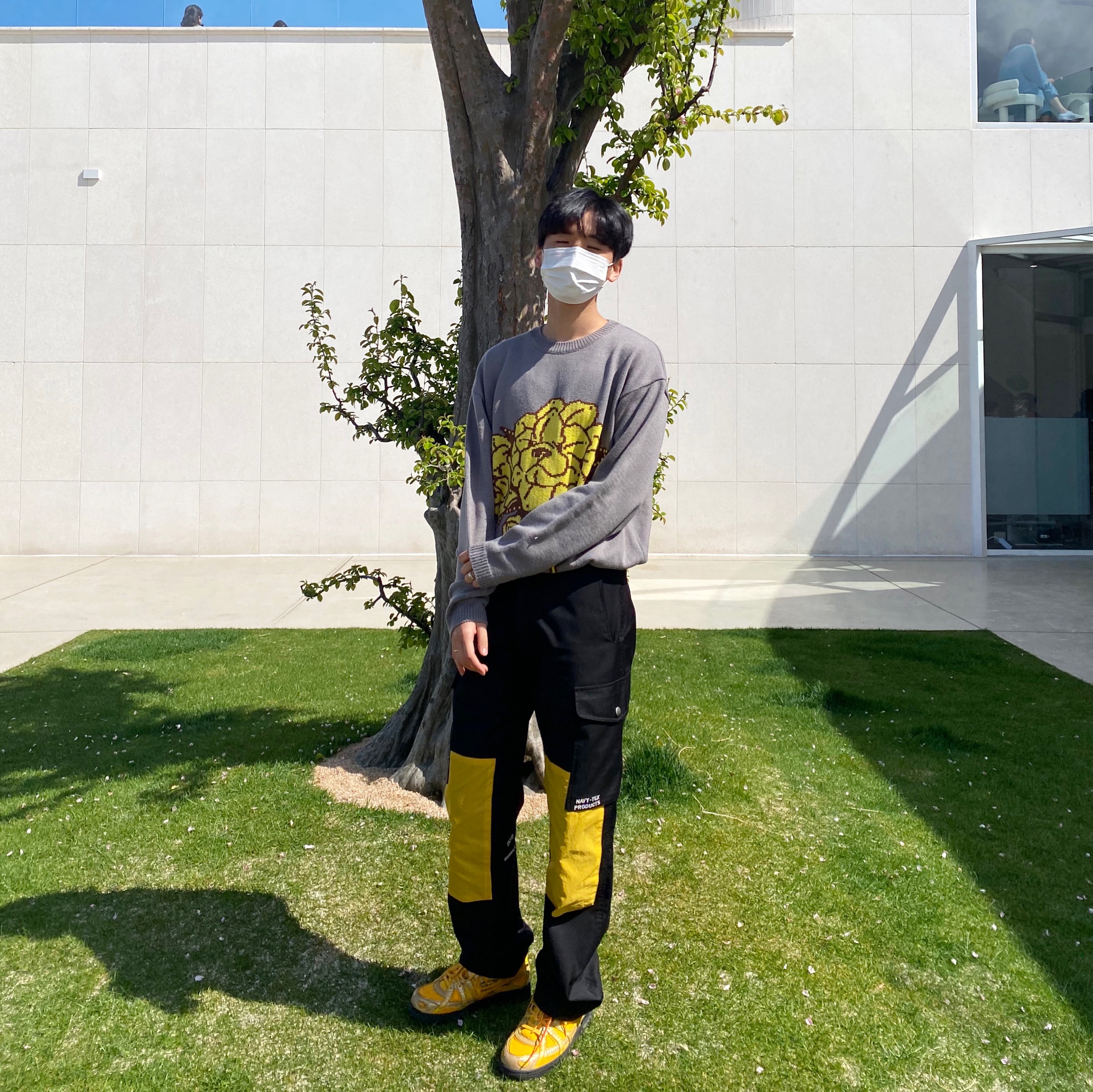 Nike x Off-White Air Rubber Dunk University Gold 착용 스타일