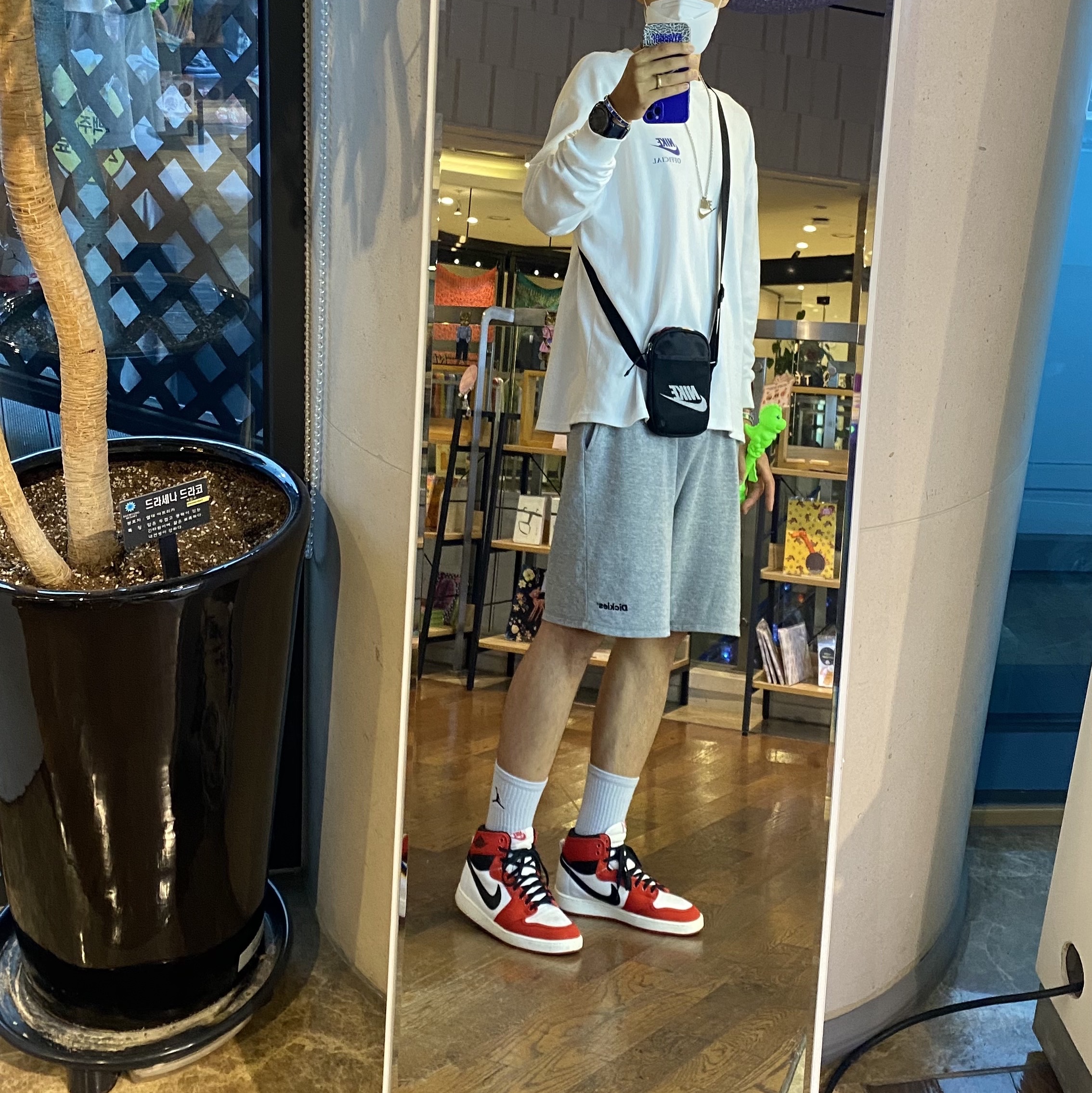 Jordan 1 KO Chicago 2021 착용 스타일 - 3