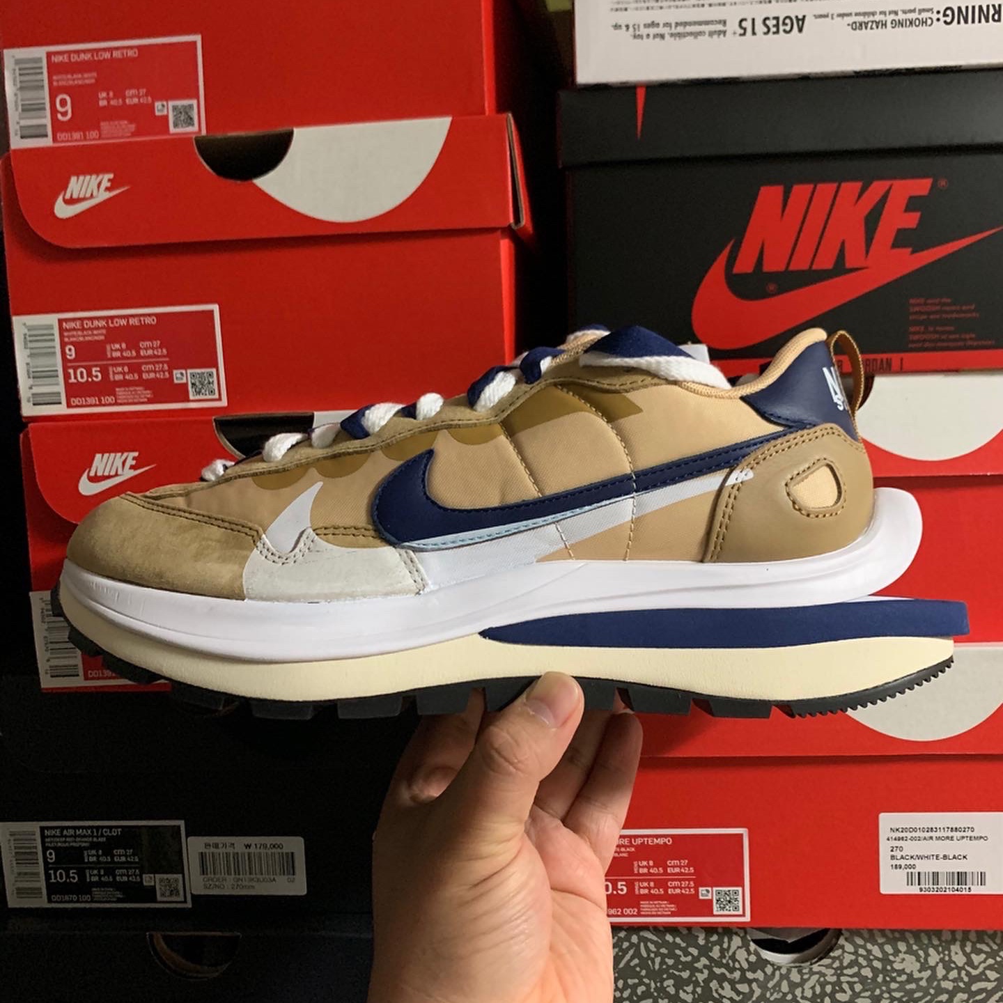 Nike x Sacai VaporWaffle Sesame and Blue Void 착용 스타일