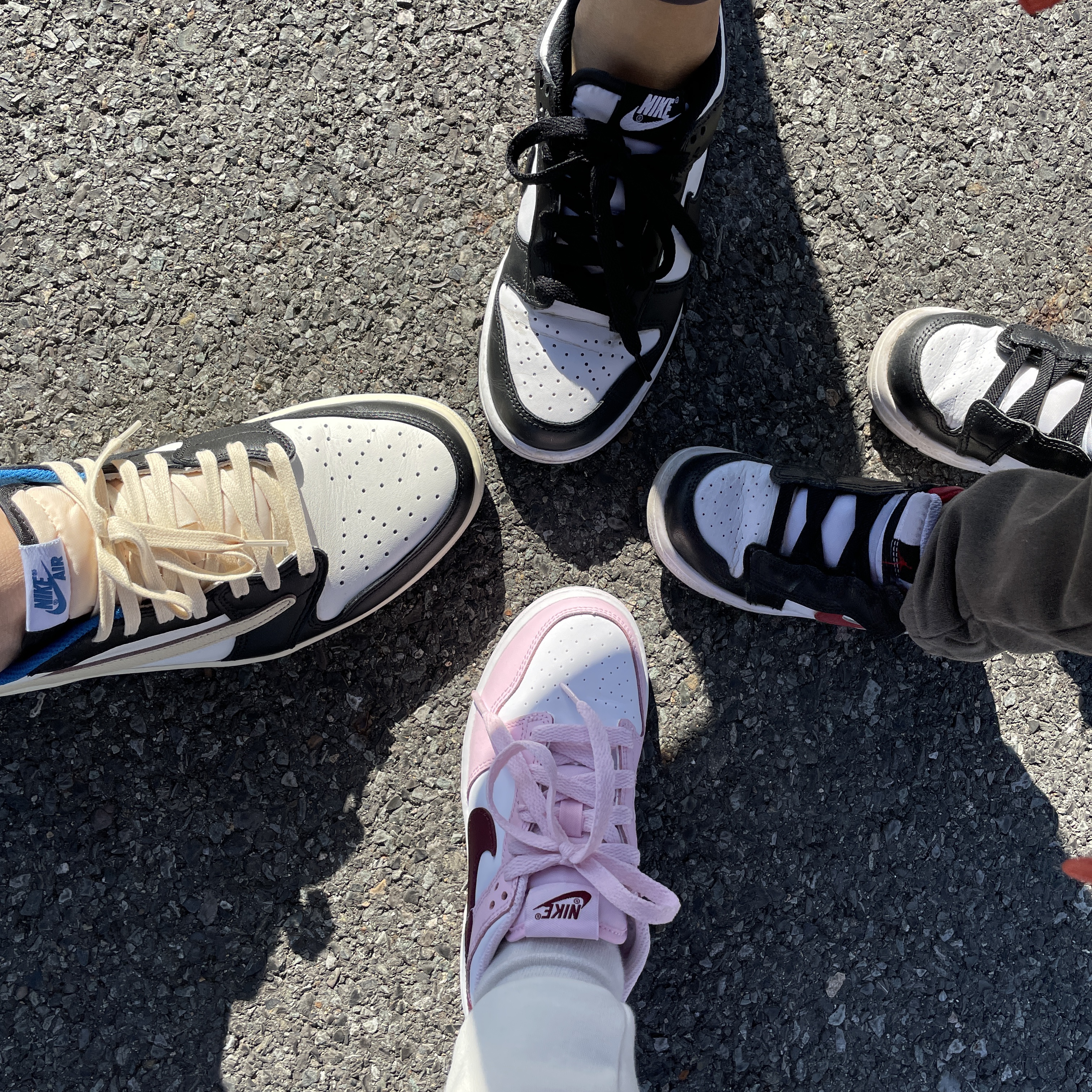 Jordan 1 x Travis Scott x Fragment Retro Low OG SP Military Blue, (GS) Nike Dunk Low Black 착용 스타일
