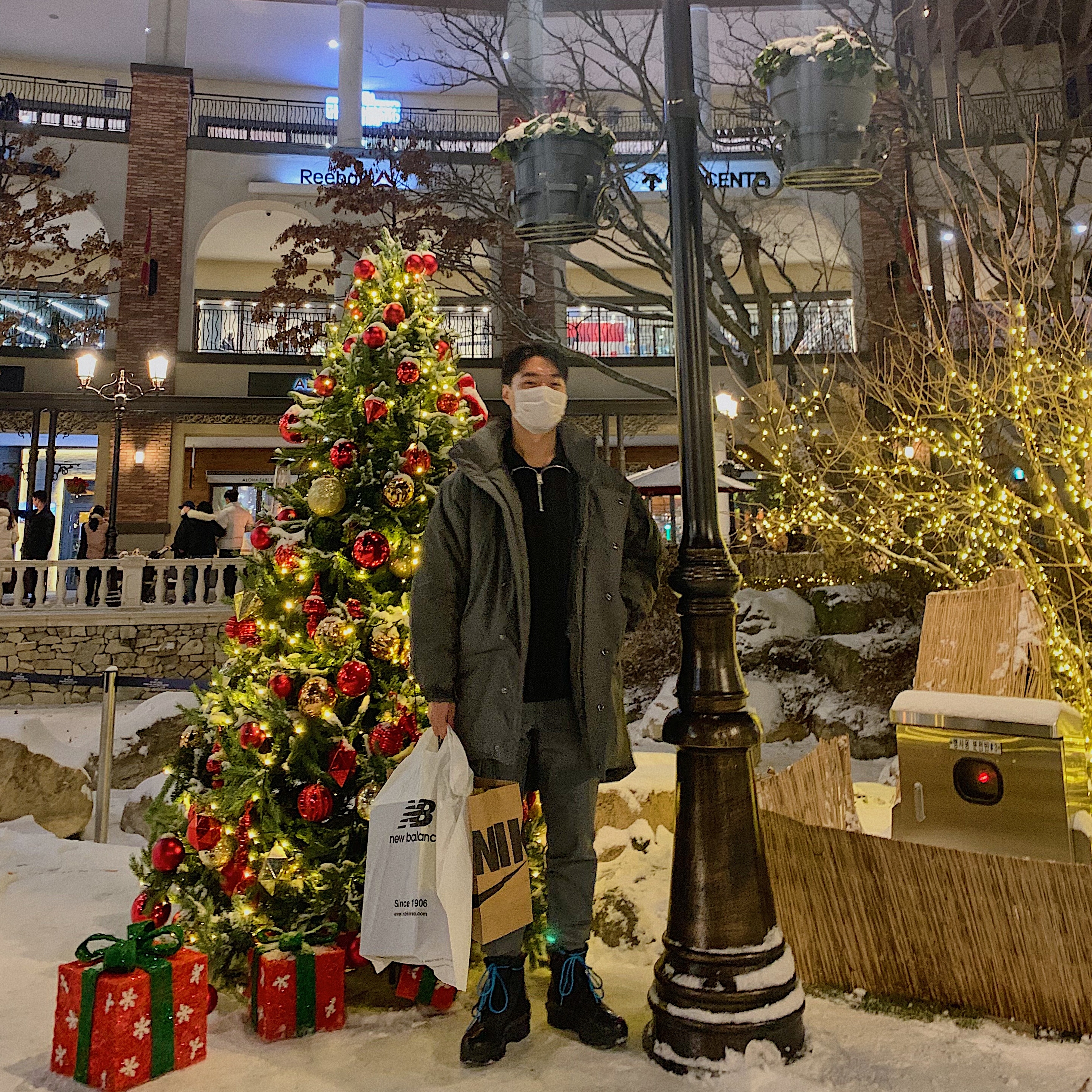 Converse x Ambush Chuck Taylor All Star Duck Boot Black 착용 스타일